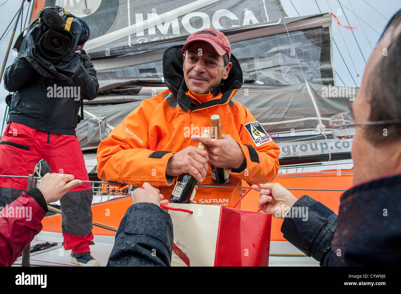 Les Sables d'Olonne (France), 10th november 2012. British sailor Samantha Davies (Savéol). 20