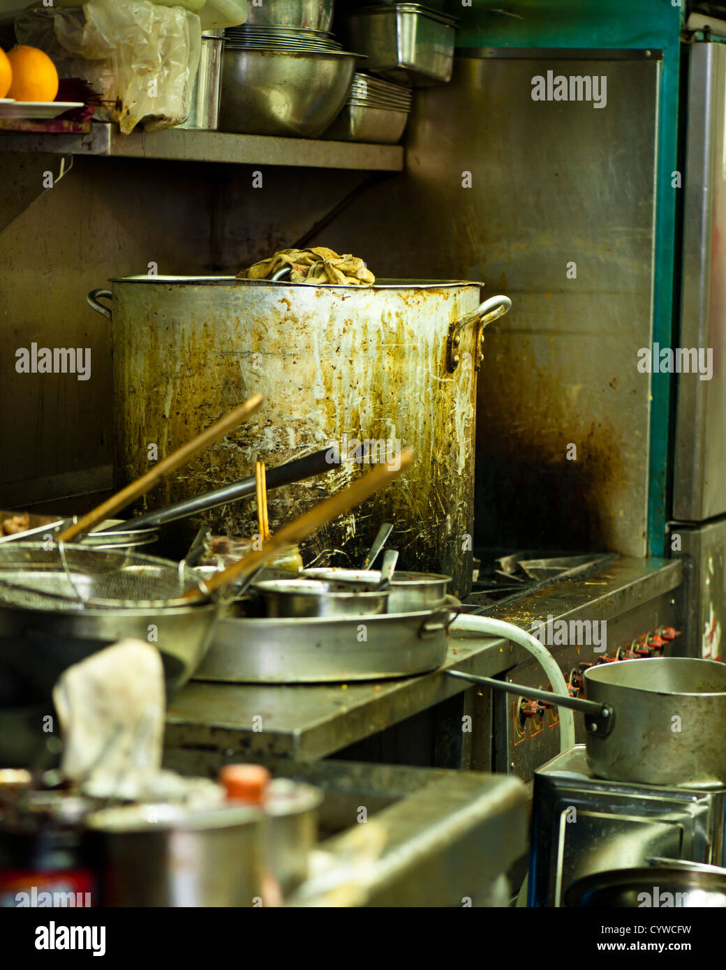 Dirty pots pans hires stock photography and images Alamy