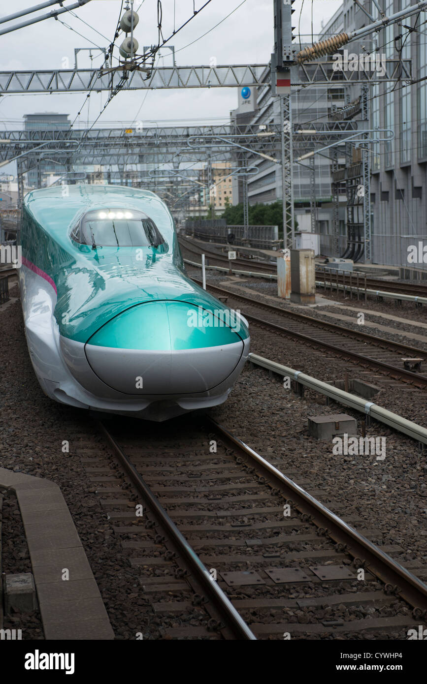 Hayabusa shinkansen bullet train hi-res stock photography and images ...