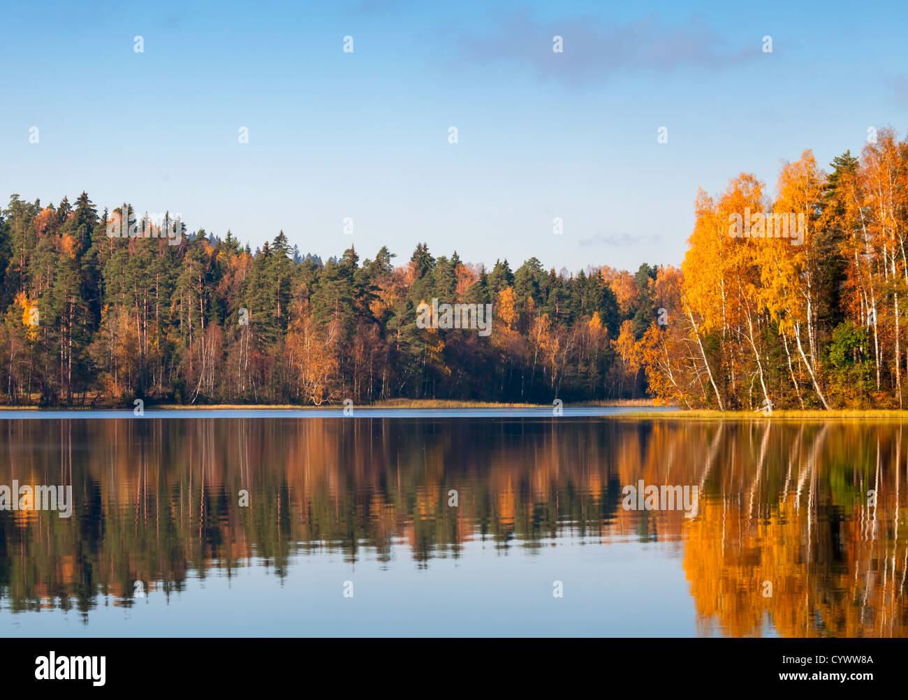 Colorful scenic lake landscape hi-res stock photography and images - Alamy