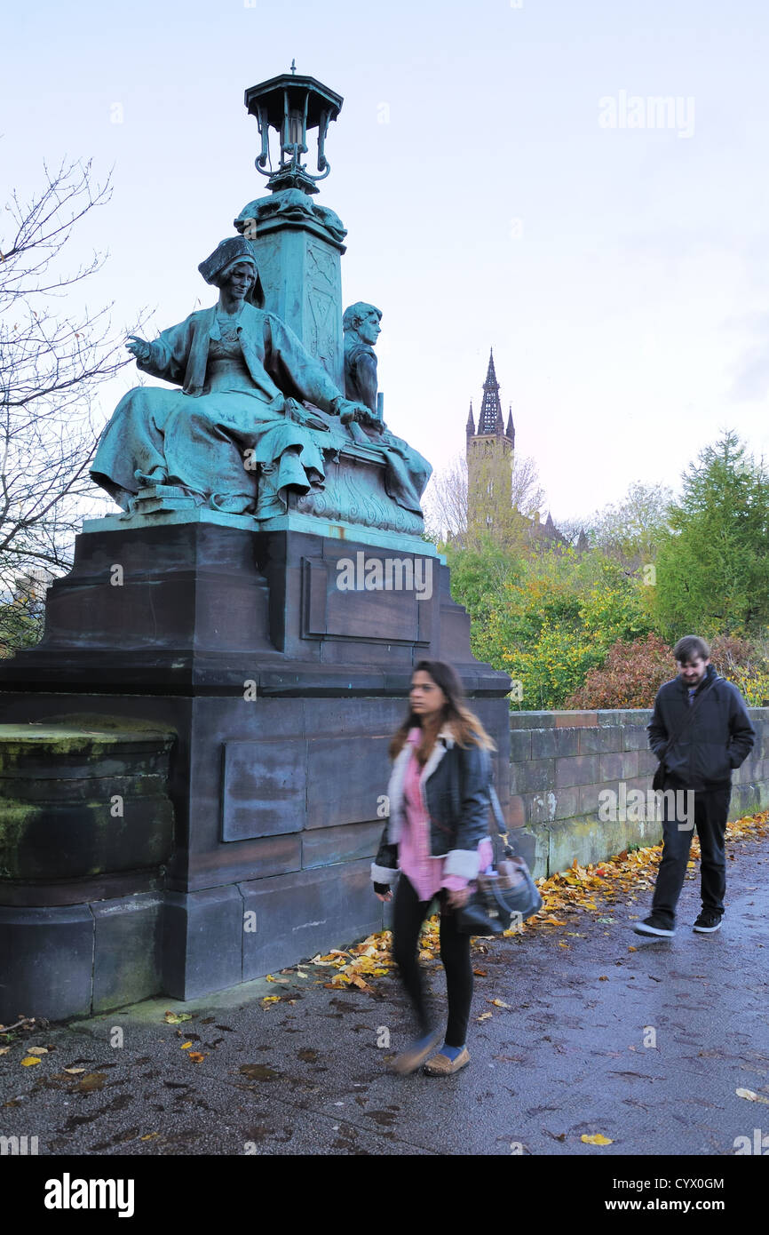 Kelvin Way and Glasgow University Stock Photo