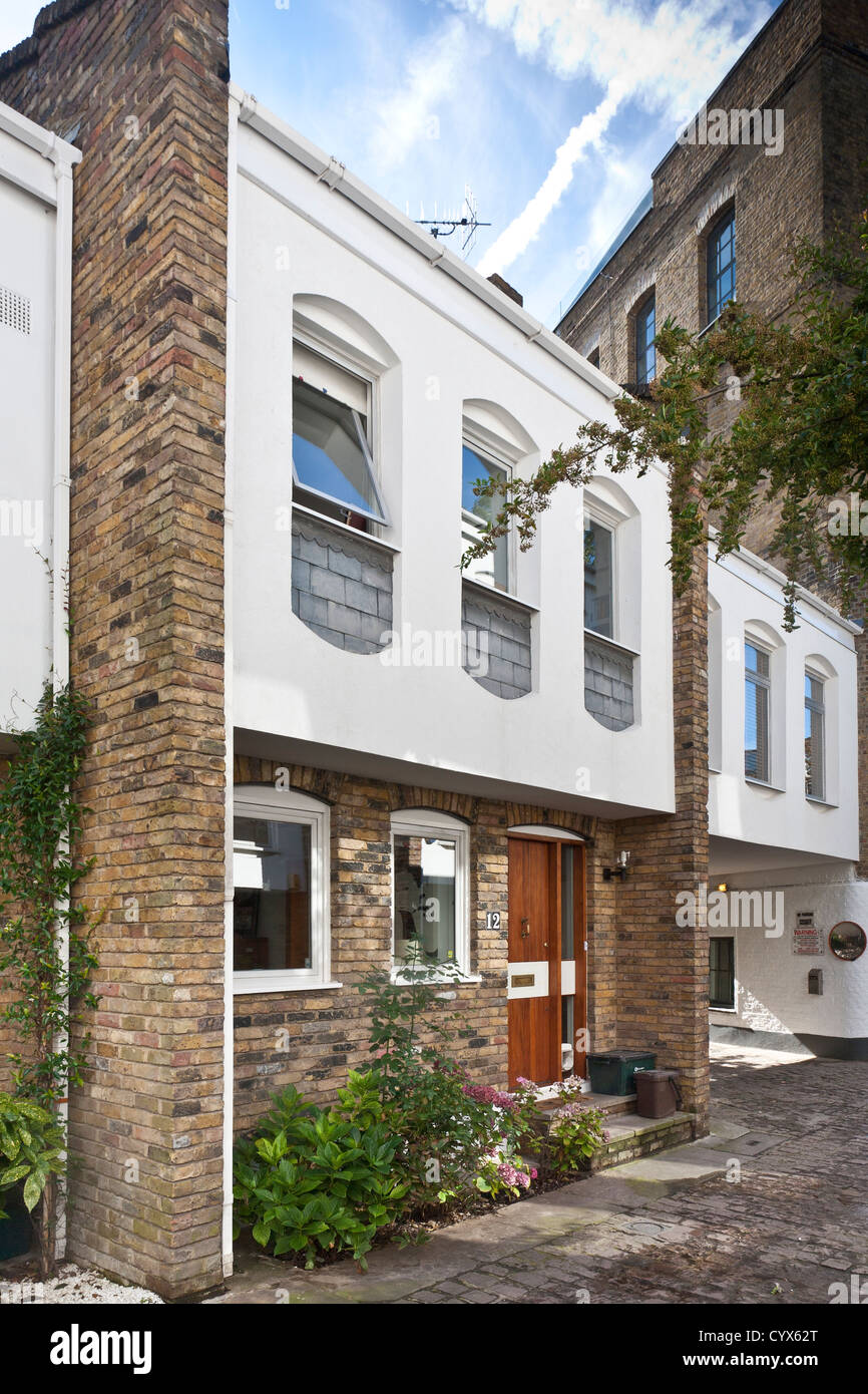 London mews house hires stock photography and images Alamy