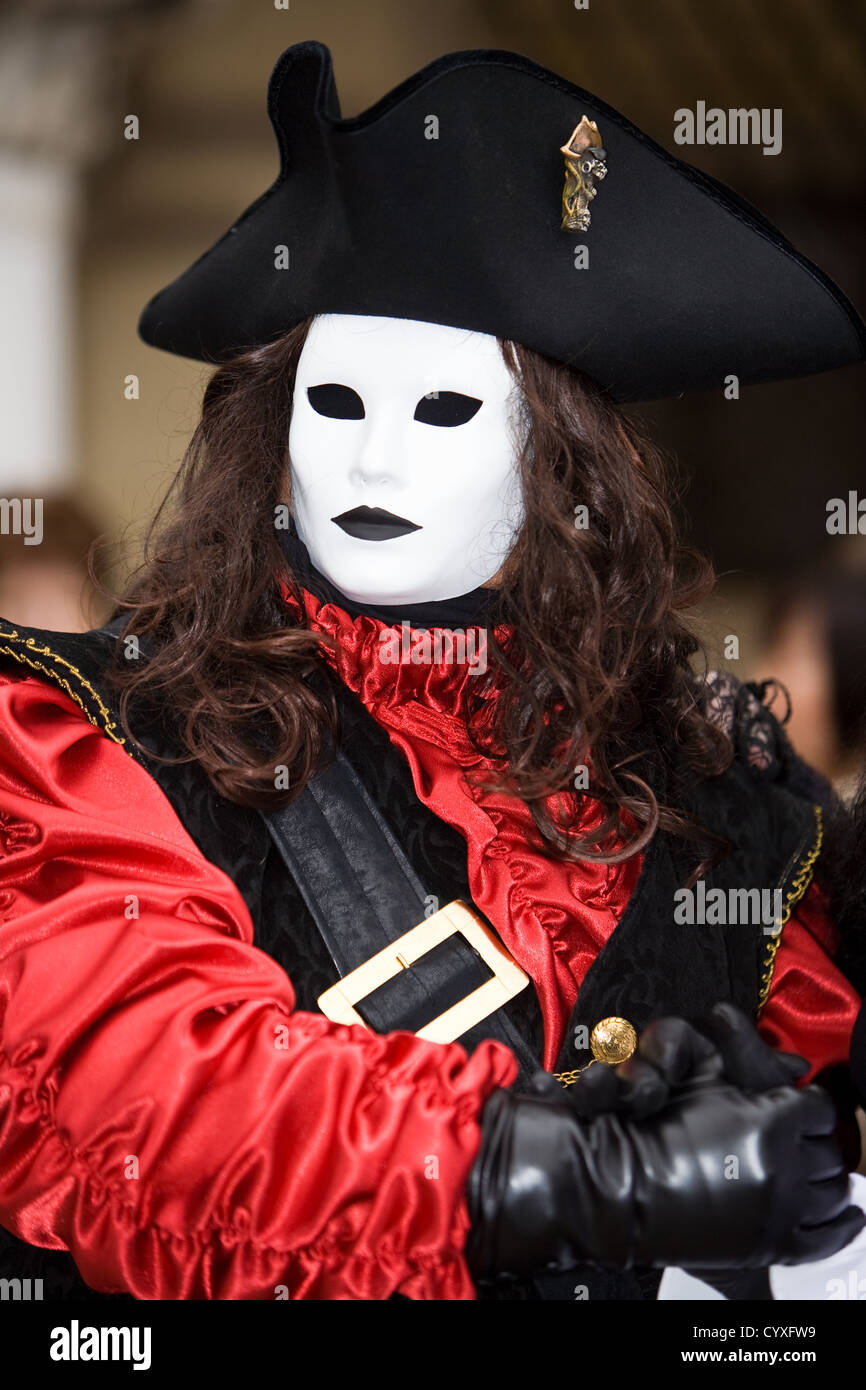 Black and red costume at the Venice Carnival Stock Photo Alamy