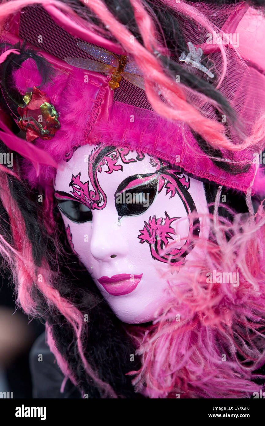 Pink venetian mask hi-res stock photography and images - Alamy