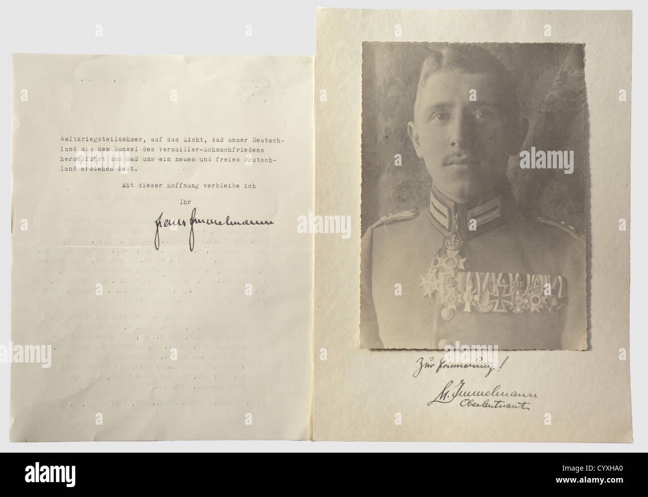 Oberleutnant Max Immelmann (1890 - 1916) - 'the Eagle of Lille', large-size portrait photo and signature in ink Immelmann in uniform with large medal bar and Pour le Mérite around his neck. The mount with ink dedication 'Zur Erinnerung! M. Immelmann Oberleutnant'. With a cover letter of his brother Franz Immelmann from 18 June 1926 (the 10th anniversary of Maxïs death) to 'Hermann Göring, Air Corps Captain ret.', whom he describes (tr) 'as Pour le mérite pilot of the World War and worthy successor of my brother, Boelcke and Richthofen'. Also a newspaper article, Stock Photo