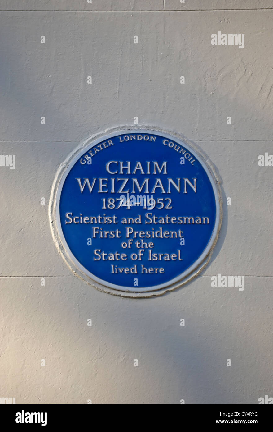 blue plaque marking a home of scientist and first president of israel, chaim weizmann, holland park, london, england Stock Photo