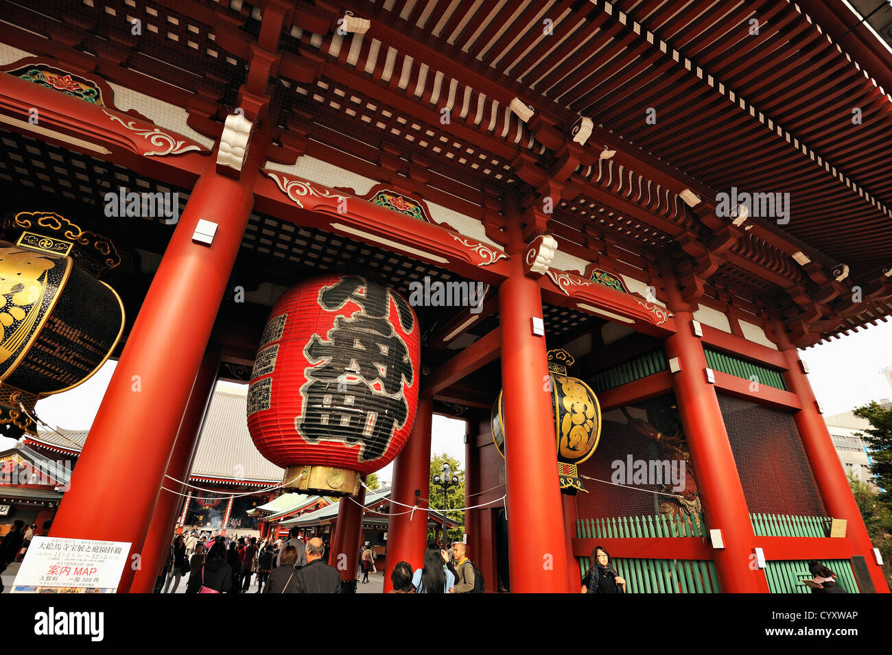 Gateway to the senso ji temple hi-res stock photography and images - Alamy