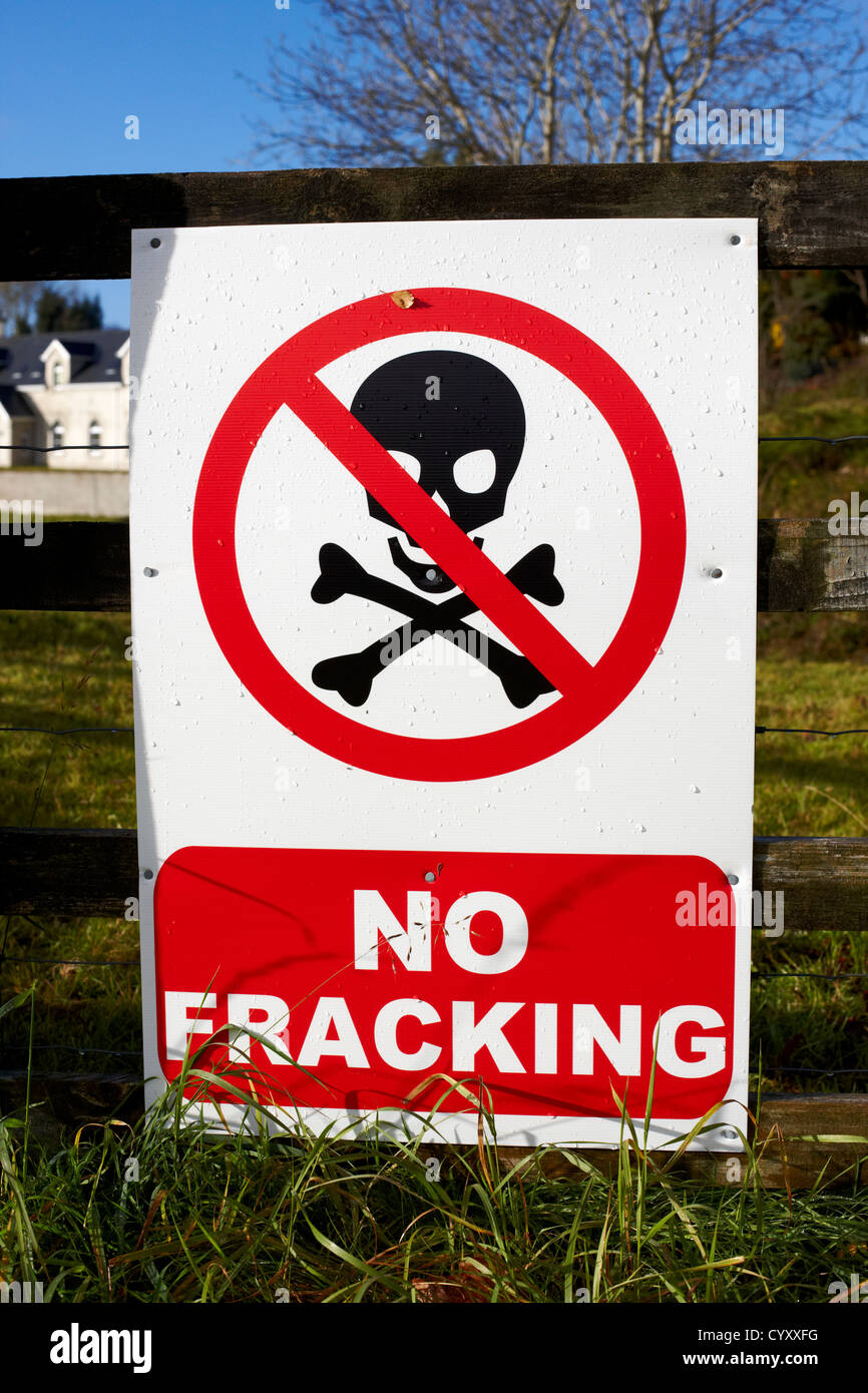 no fracking protest posters on a farmers field county fermanagh northern ireland uk Stock Photo