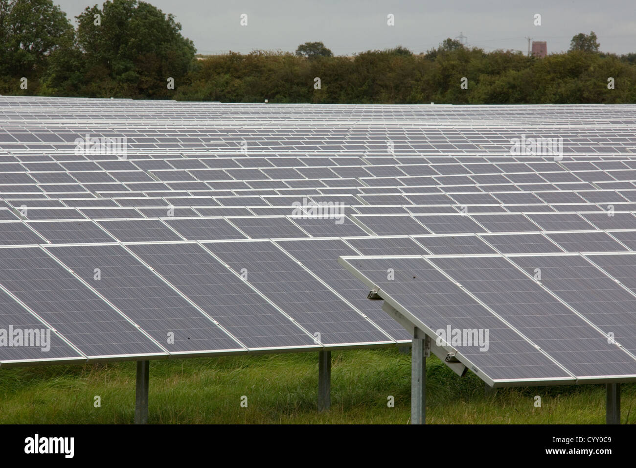 Solar farm panels hi-res stock photography and images - Alamy