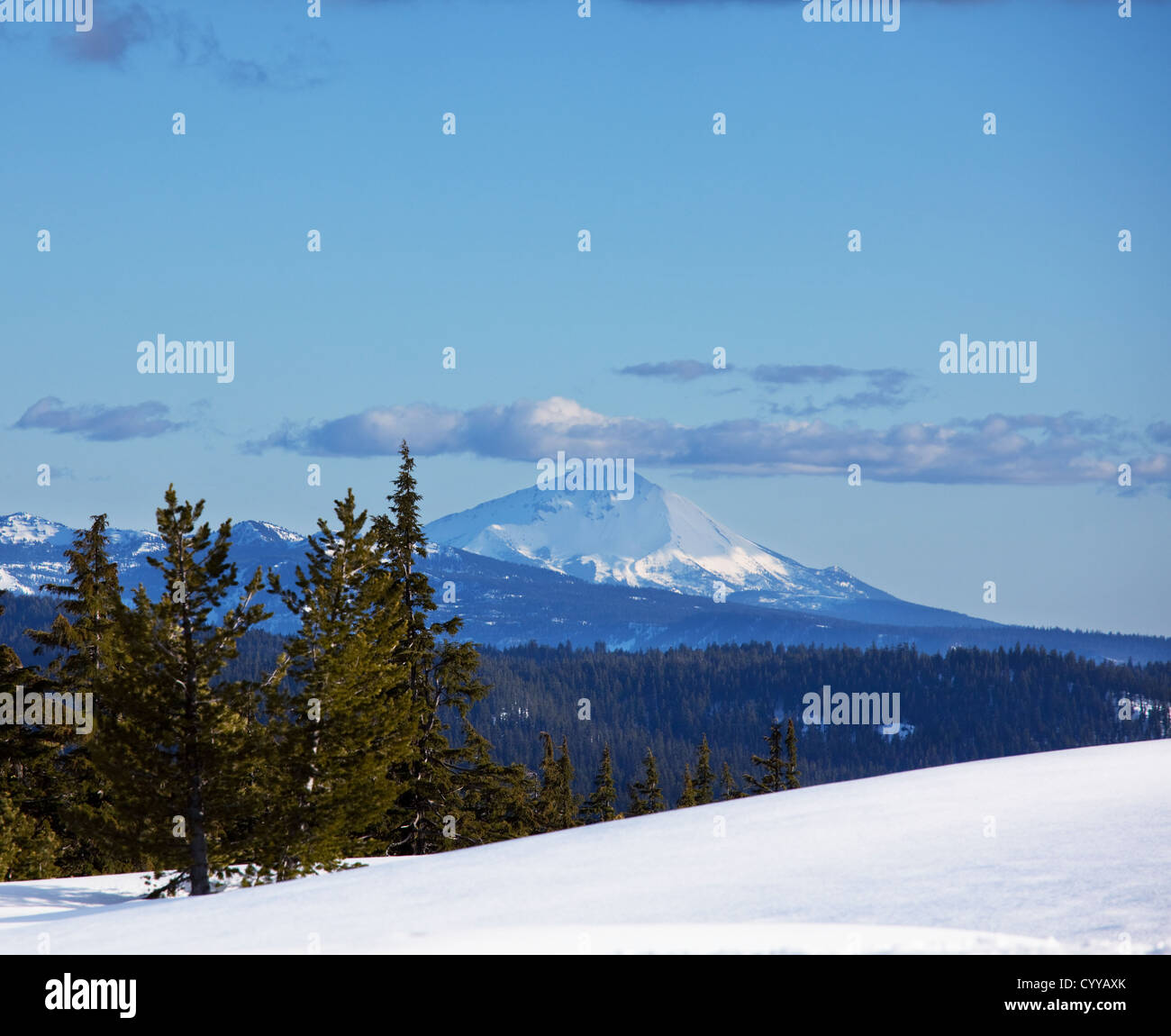 Mountains and winter hi-res stock photography and images - Alamy