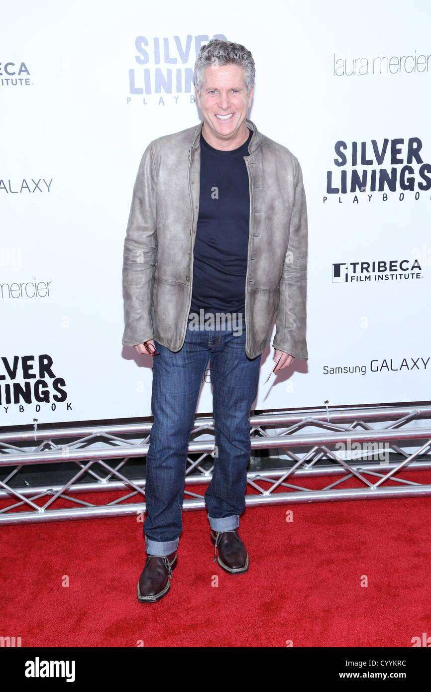 Donny Deutsch at arrivals for SILVER LININGS PLAYBOOK Premiere, The Ziegfeld Theatre, New York, NY November 12, 2012. Photo By: Andres Otero/Everett Collection/Alamy live news. USA. Stock Photo