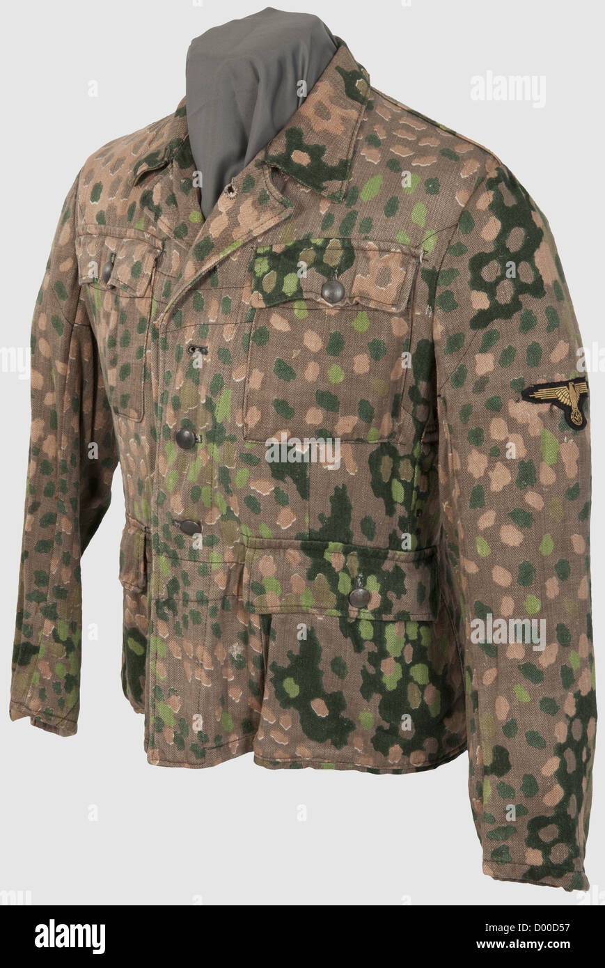 A model 43 camouflage suit of the Waffen-SS,Field blouse with one