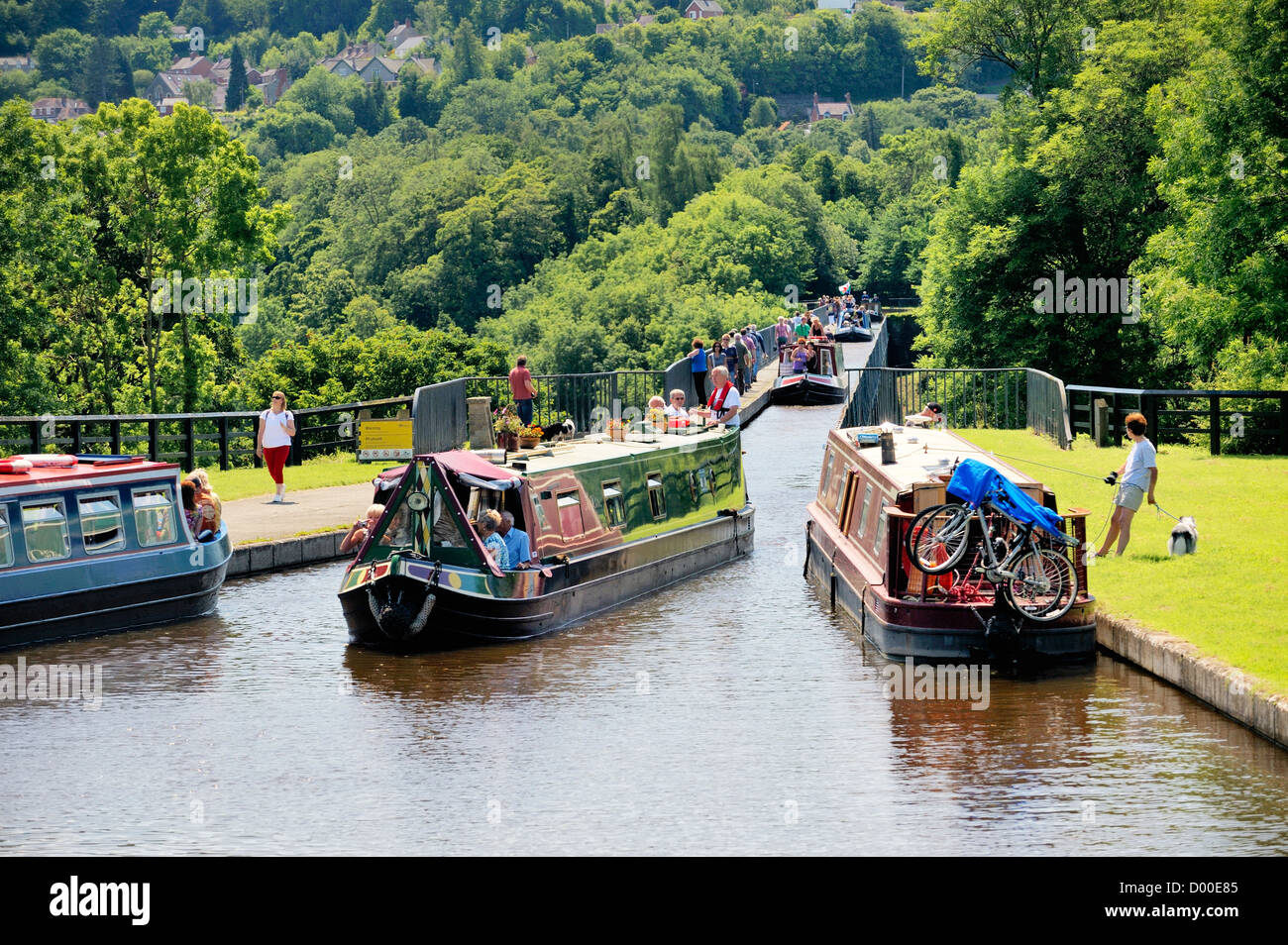 Pontcysyllte Aqueduct finished 1805 carries canal boats on Llangollen Canal over the River Dee valley near Wrexham, Wales, UK Stock Photo