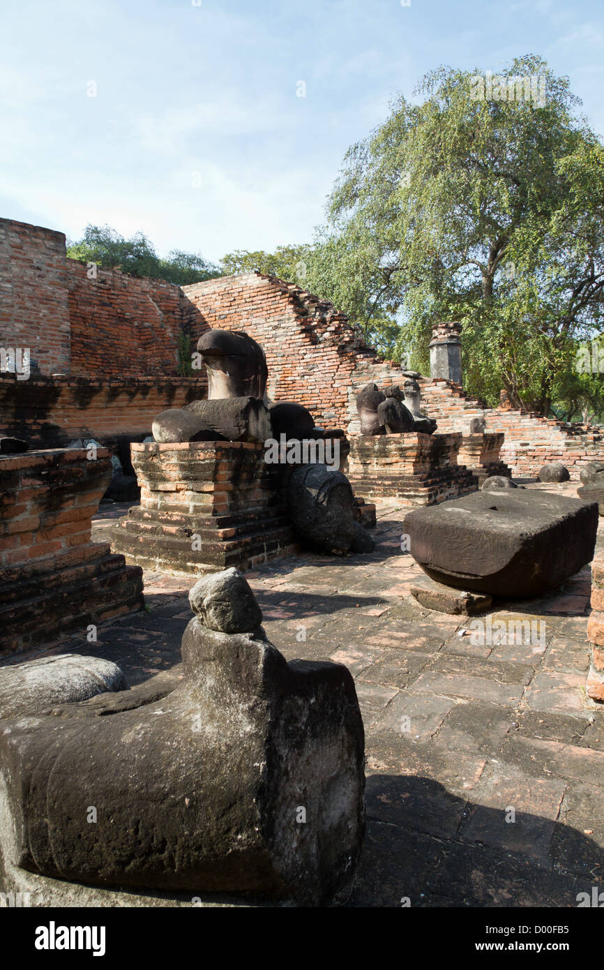 temple-ruins-in-the-ayutthaya-historical-park-thailand-stock-photo-alamy