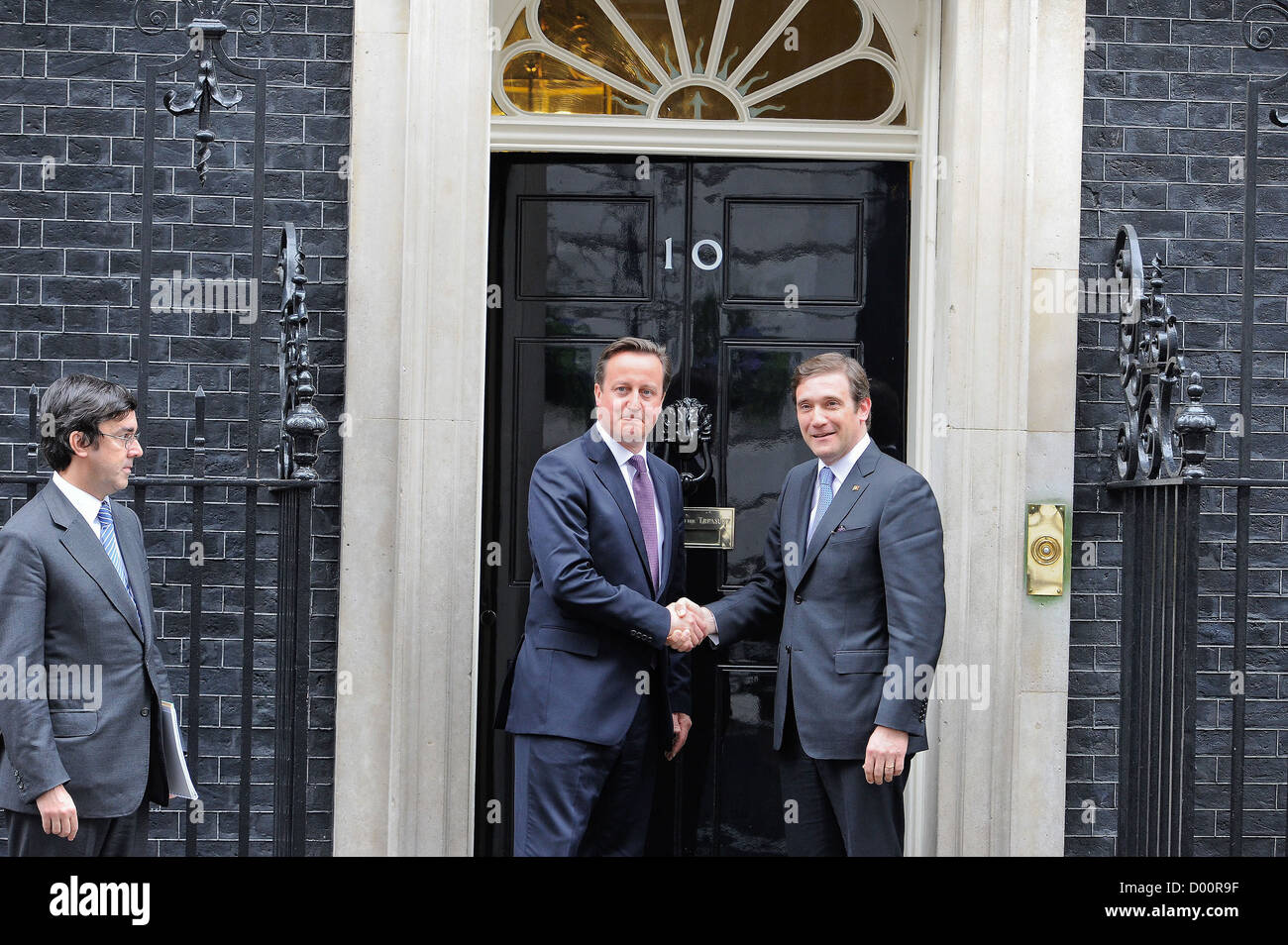Prime Minister the Rt Honourable David Cameron MP meets Mr Pedro Passos Coelho the Prime Minister of Portugal Stock Photo