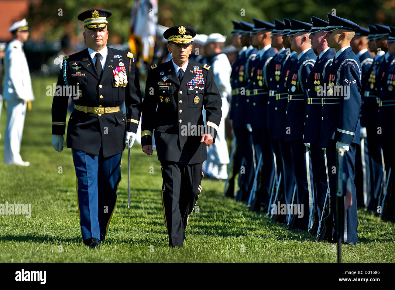 U.S. Army General David H. Petraeus reviews troops at his retirement ceremony and Armed Forces Farewell, Stock Photo