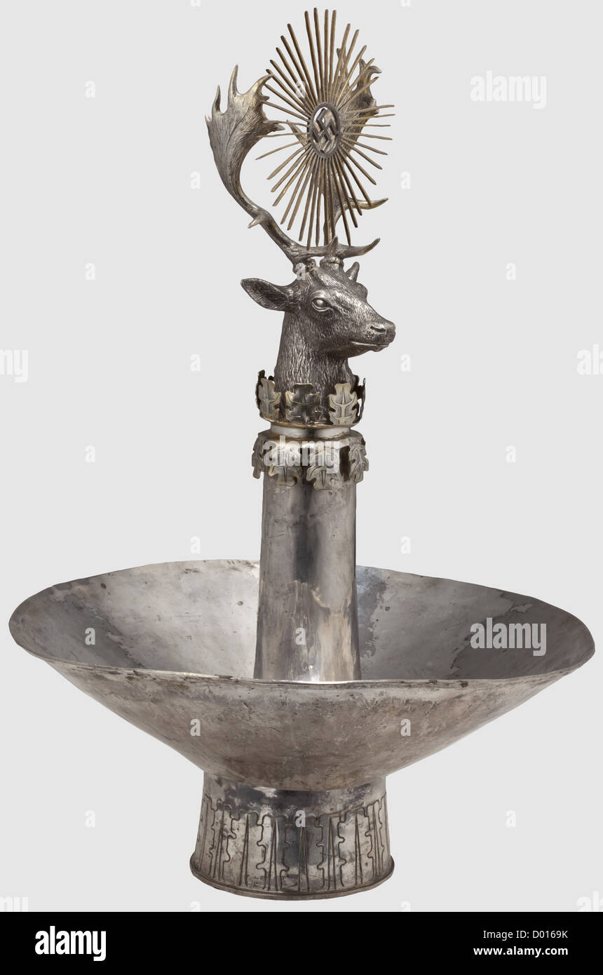 Hand Goring Bar table insignia hi-res stock photography and images - Alamy