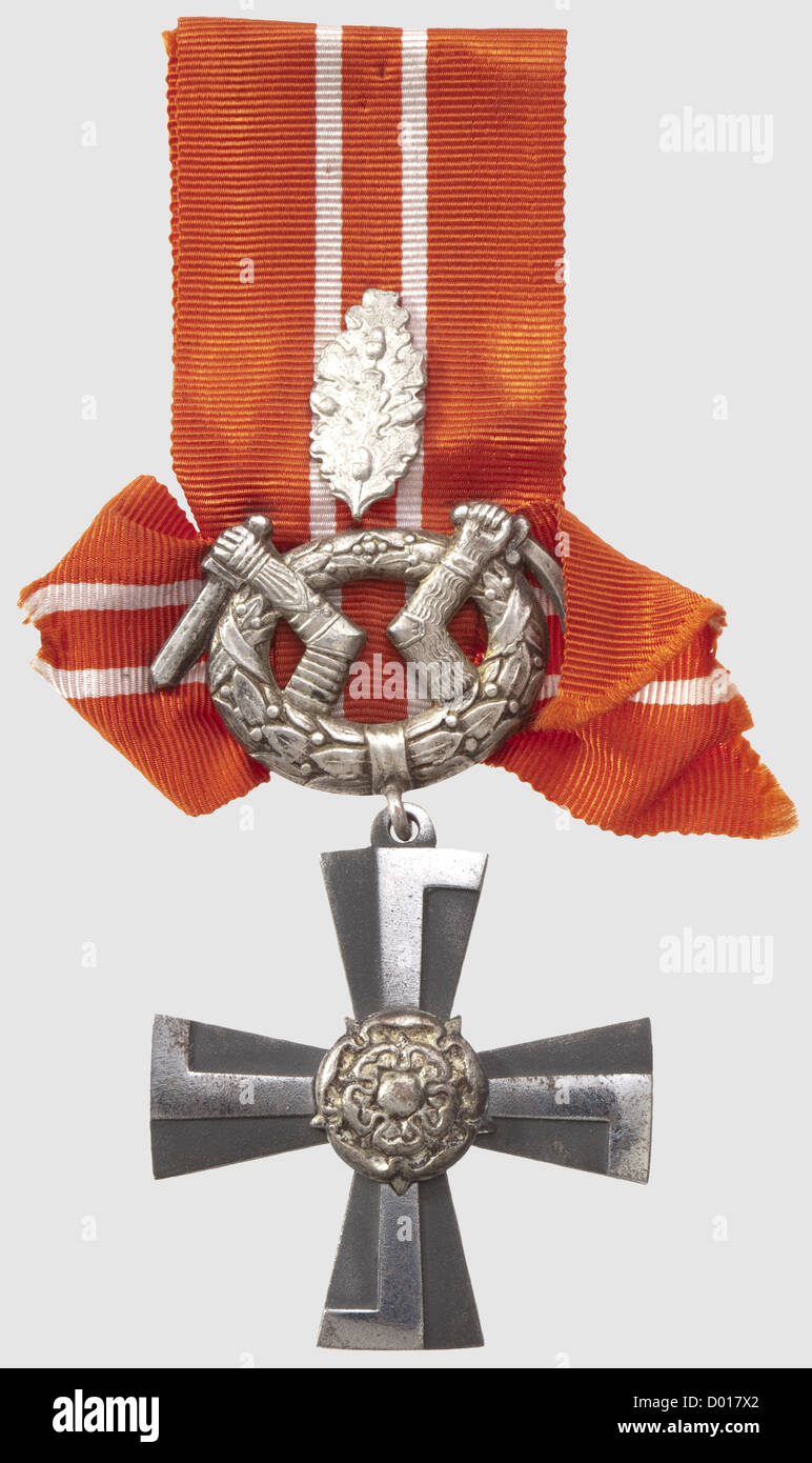 Ordre de la Croix de la Liberté, 2ème modèle '1939', 2ème classe, avec palme, , Additional-Rights-Clearences-Not Available Stock Photo