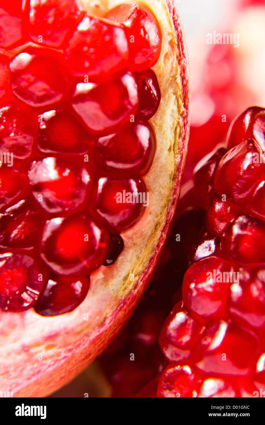 Pomegranate fruit seeds ,macro shot , focus on a center Stock Photo Alamy