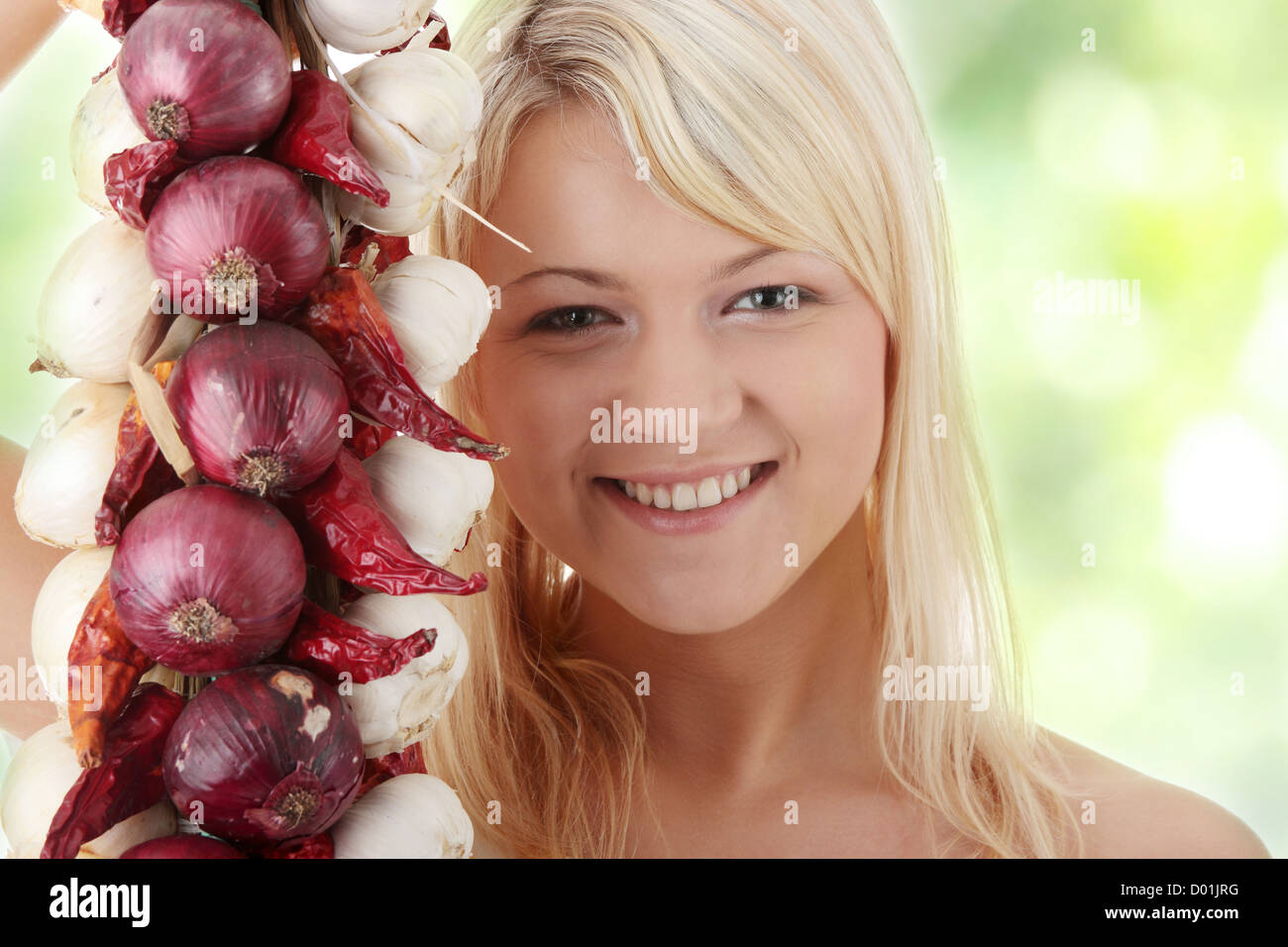 Луковица чеснока. Лук перечеркнутый. Не ем лук и чеснок. Не ем лук и чеснок. Лук и чеснок польза.