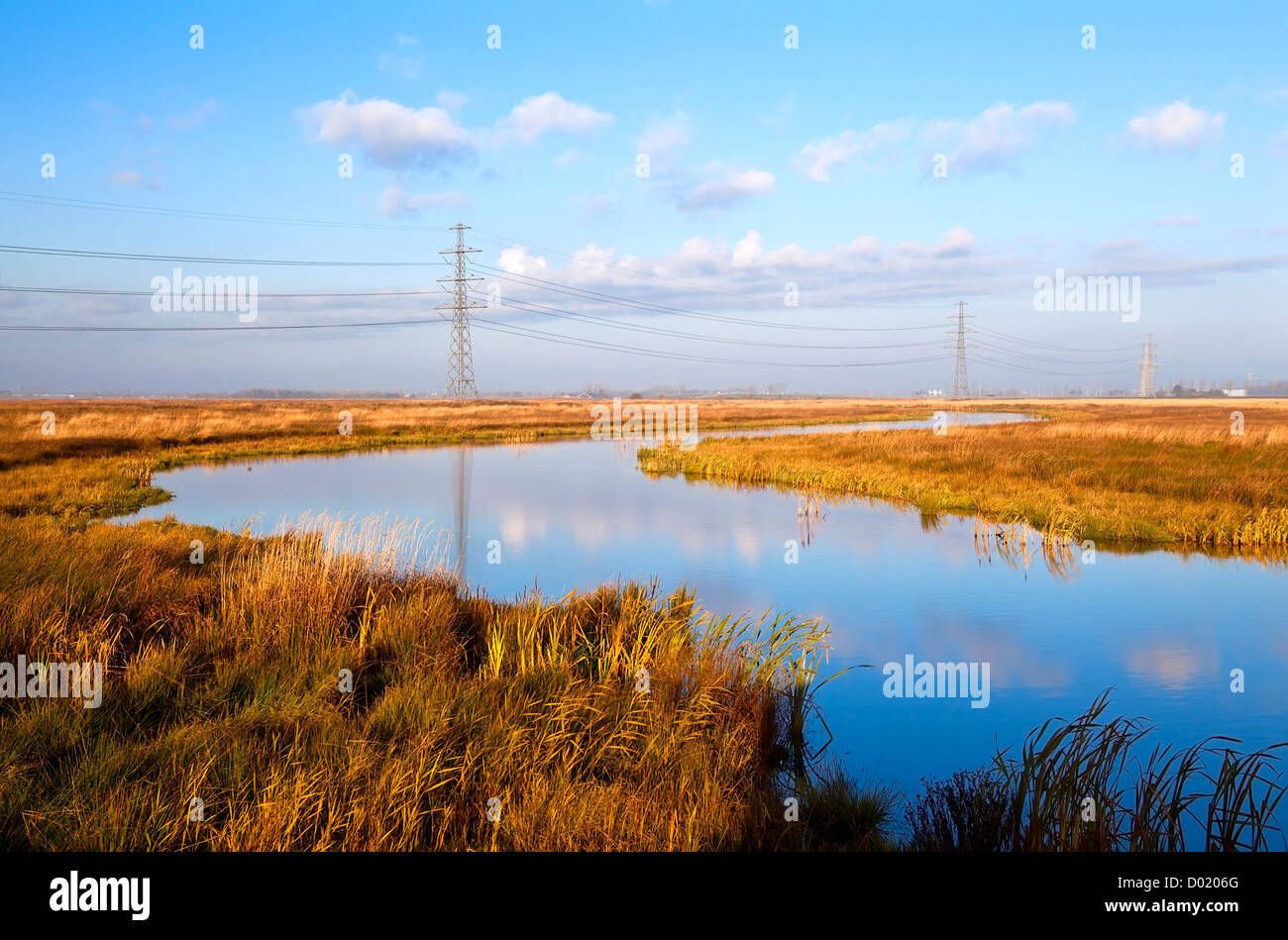 River Rise Line High line pole hi-res stock photography and images - Alamy
