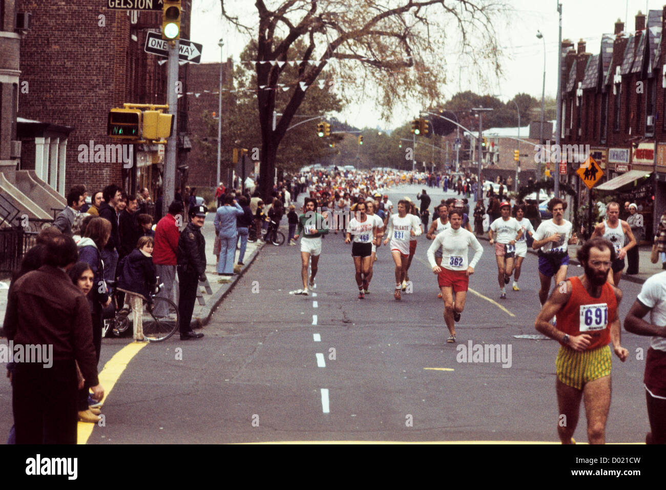 Runners competing in the 1976 New York City Marathon Stock Photo Alamy