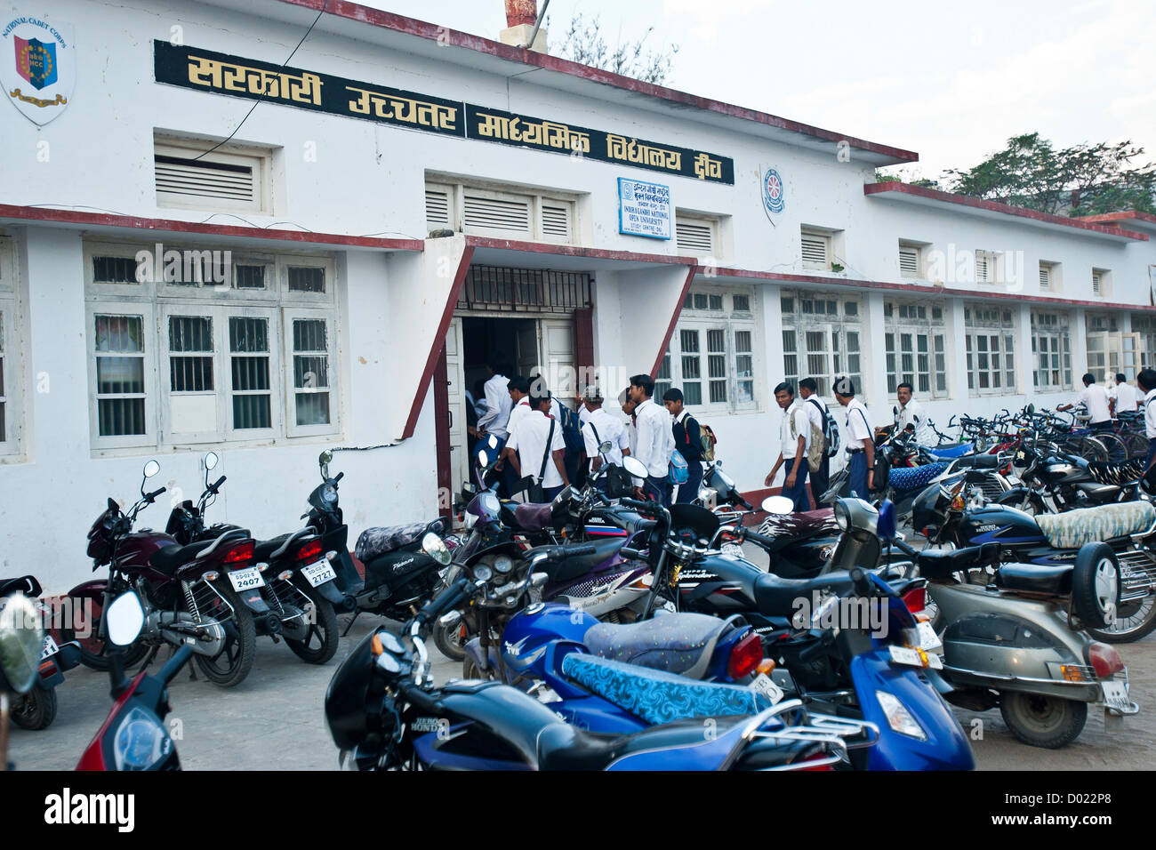 students-indira-gandhi-national-open-university-study-centre-diu-india