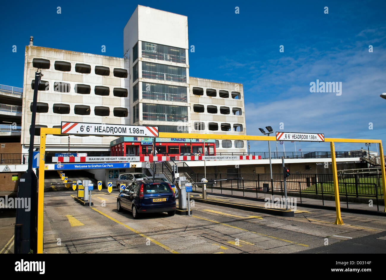Grafton west car park hires stock photography and images Alamy