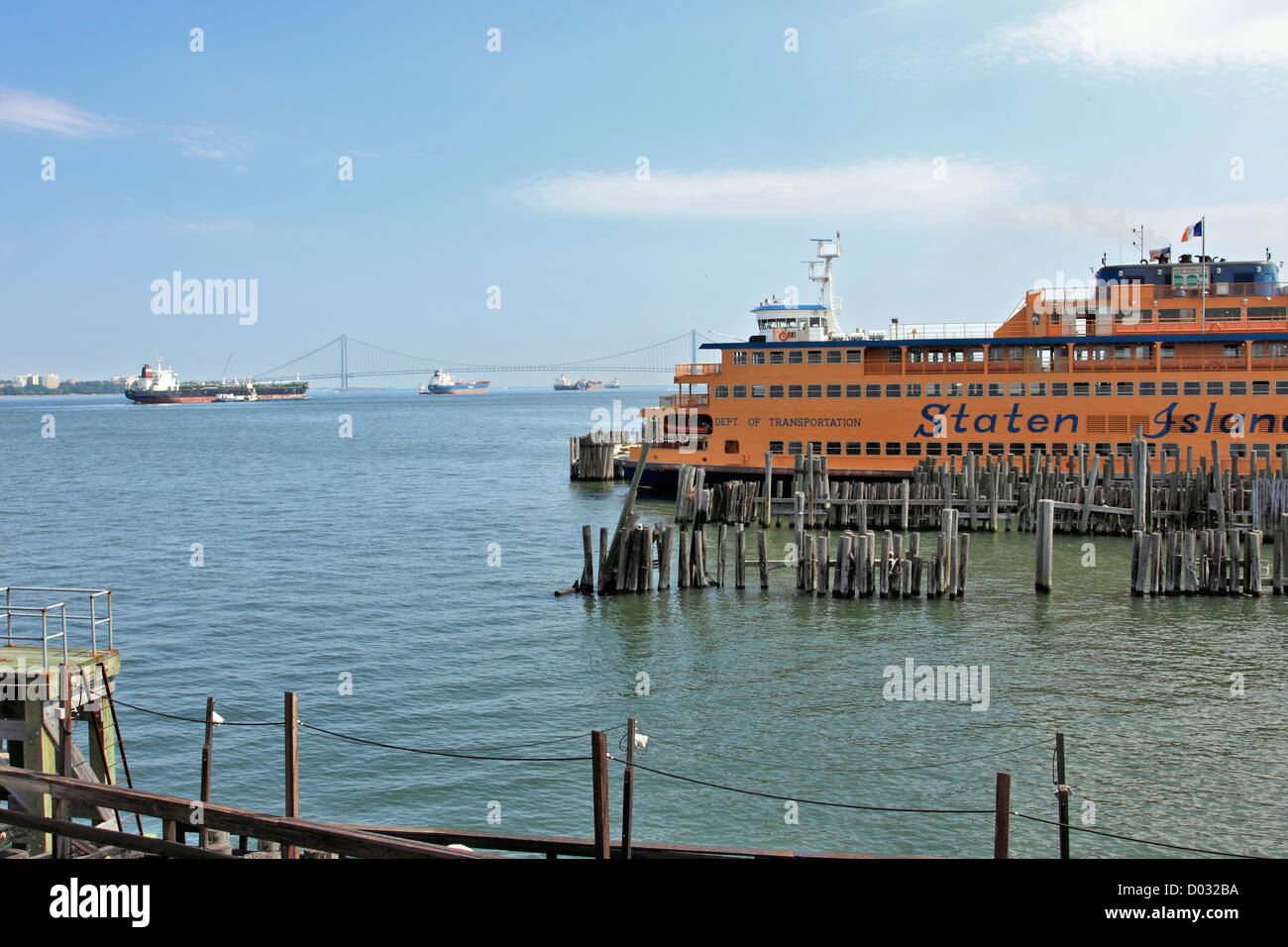 The Staten Island Ferry Terminal at St. George Staten Island overlooking New York harbor and the Verrazano Narrows Bridge Stock Photo