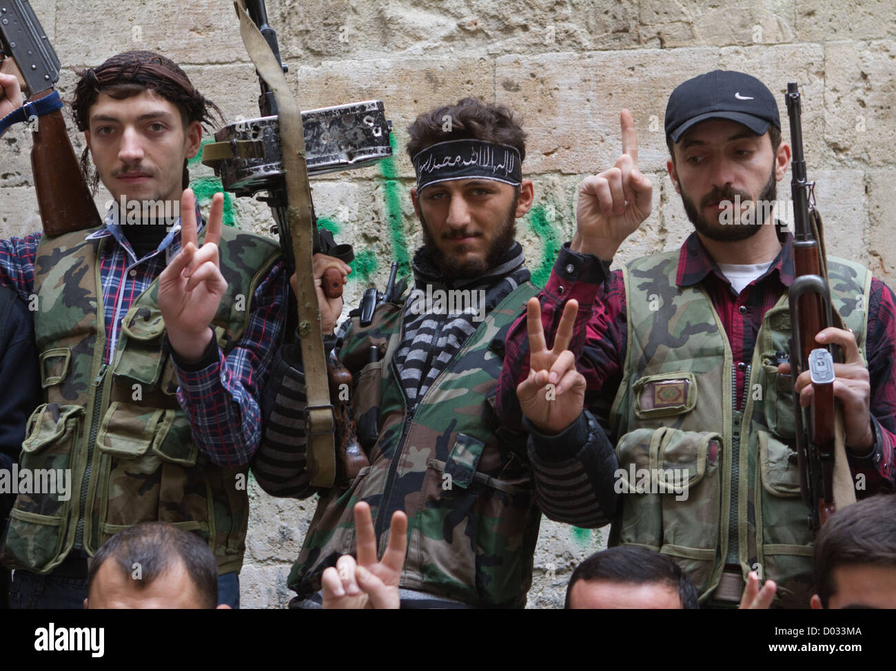 Free syrian army fighters in the ol hi-res stock photography and images ...