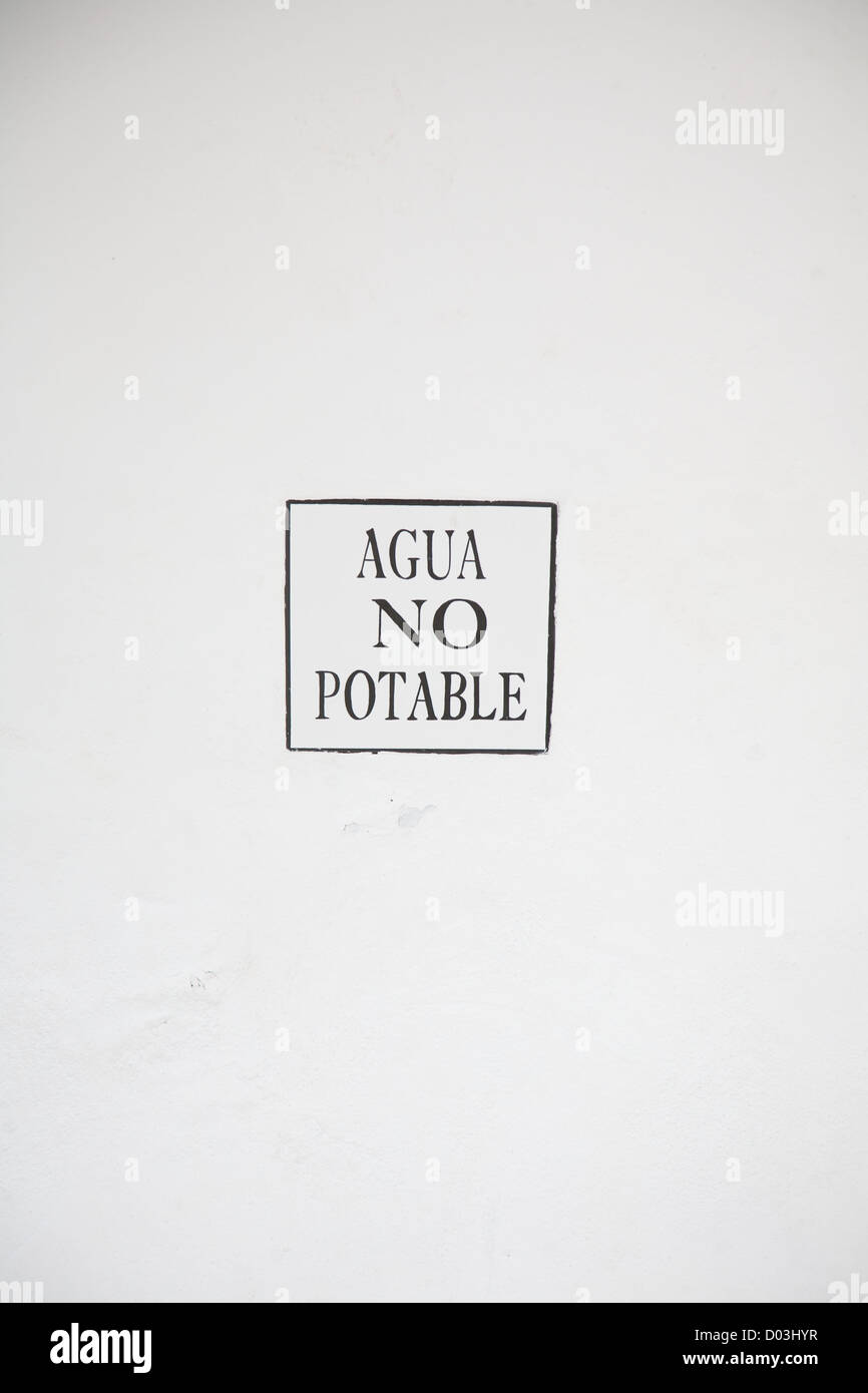 no drinkable water advice on a white wall Stock Photo