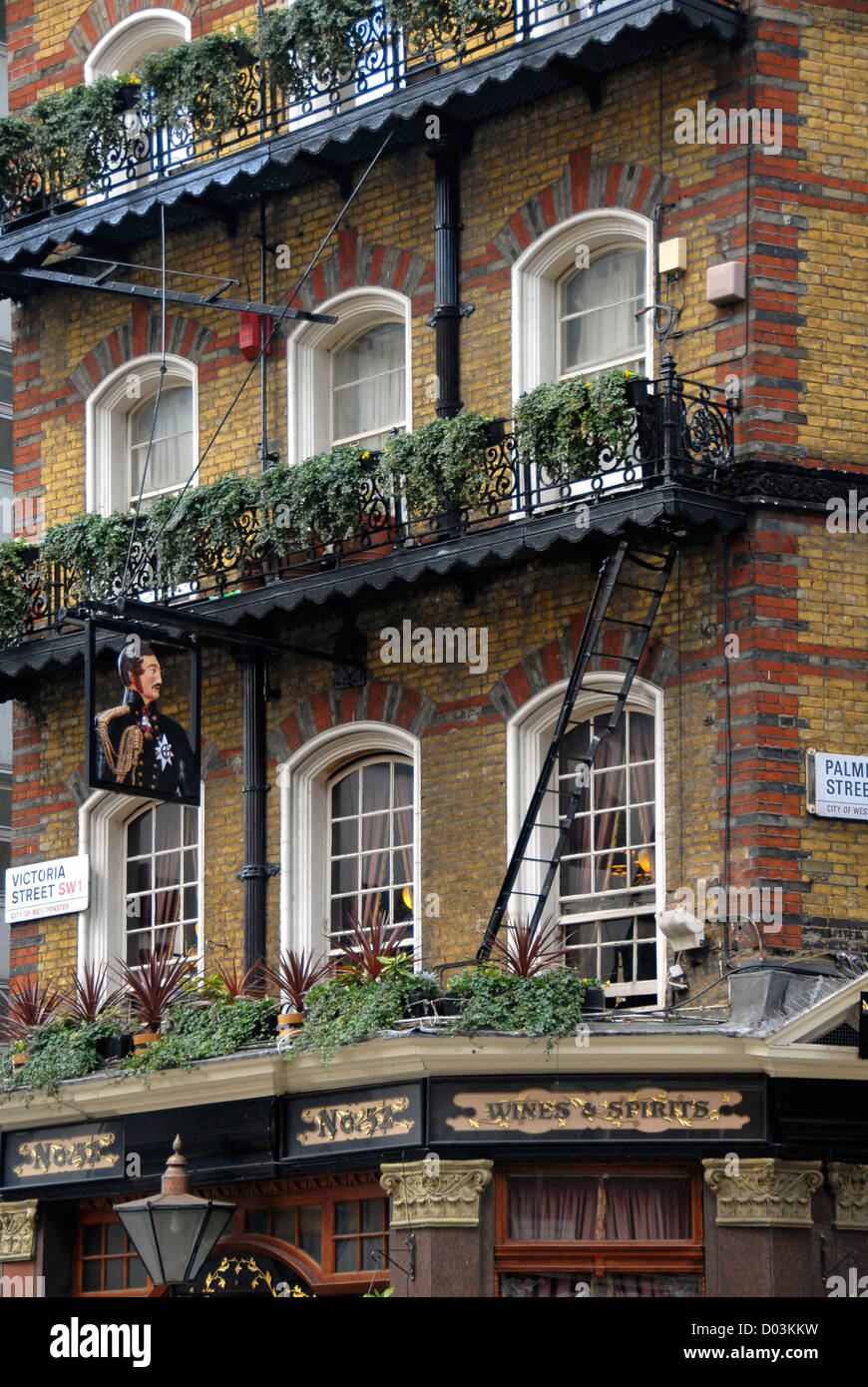 Exteriors town traditional balcony hi-res stock photography and images ...