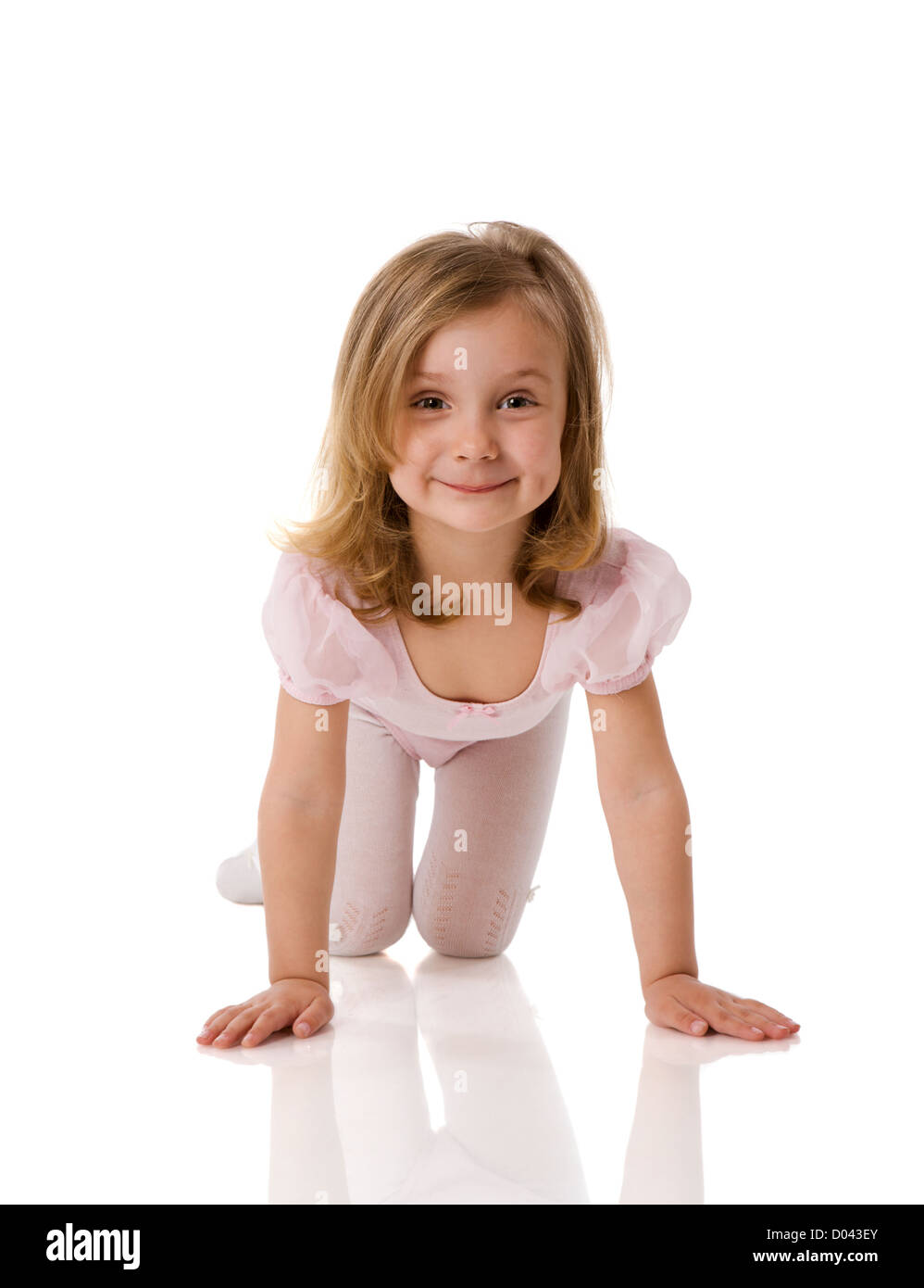 женщина сидит с ребенком. девочка на коленях. рассказы маленькая девочка на коленях. девочка на коленях. первый раз с маленькой девочкой.