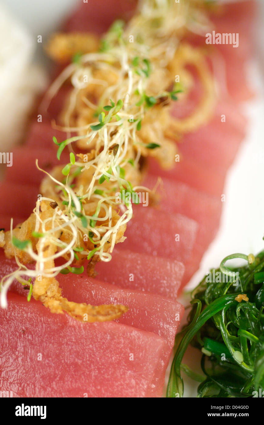Raw tuna sashimi Stock Photo - Alamy