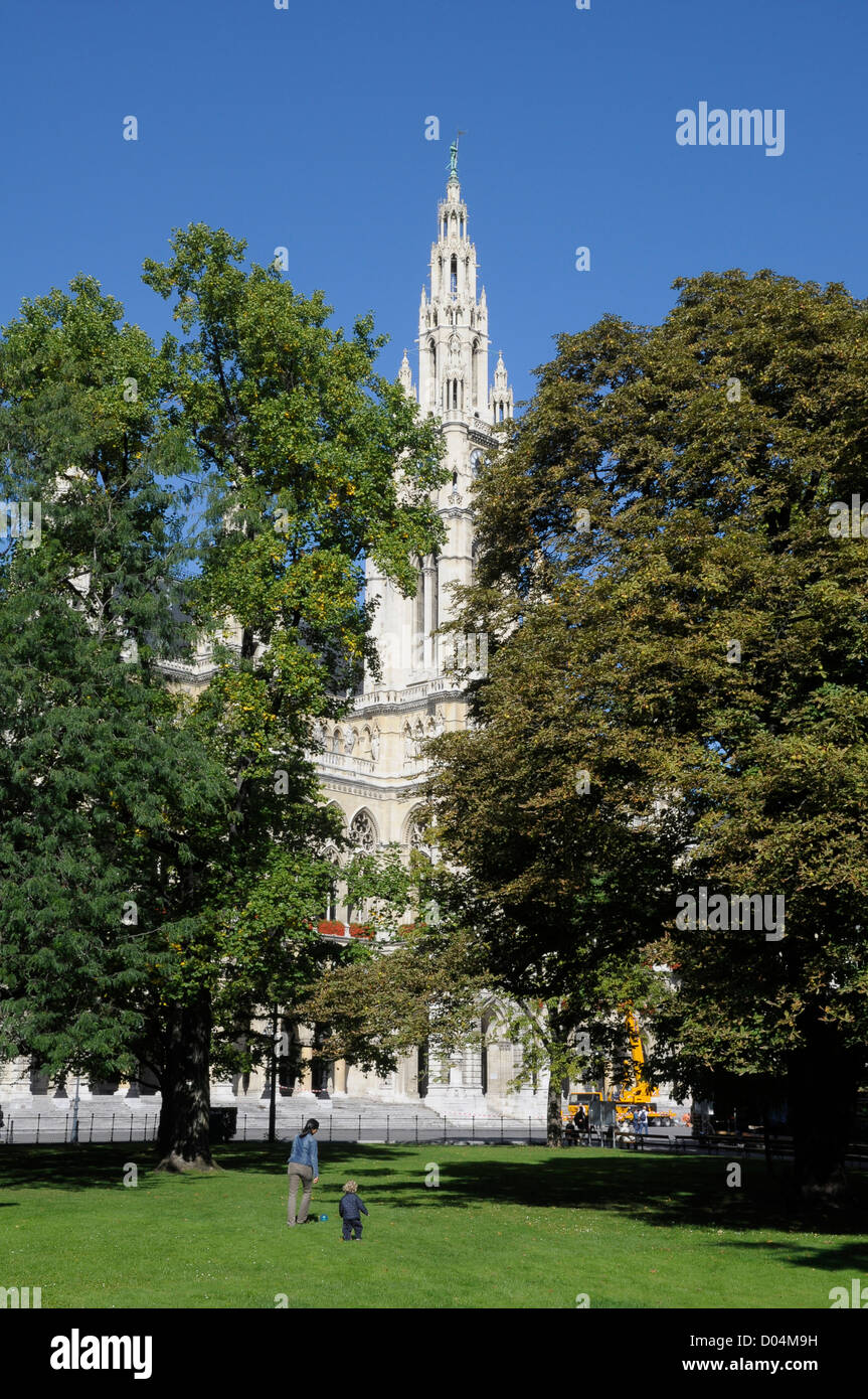 Vienna Town Hall and Town Hall Park Stock Photo Alamy