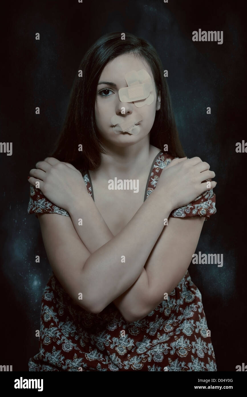 Girl eye patch hires stock photography and images Alamy