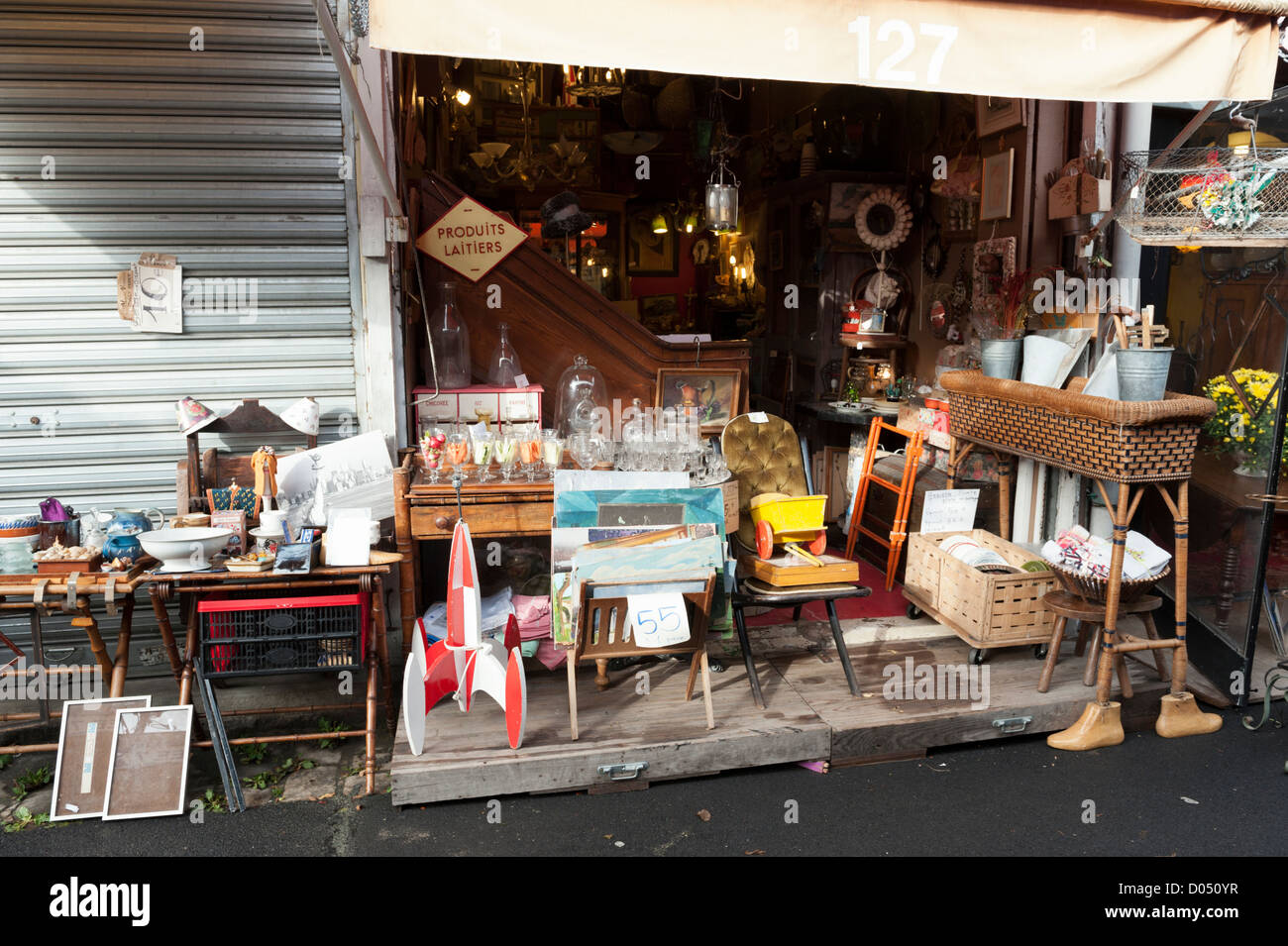 Marché aux Puces (flea market) at StOuen near to Clignancourt in the north of Paris, France