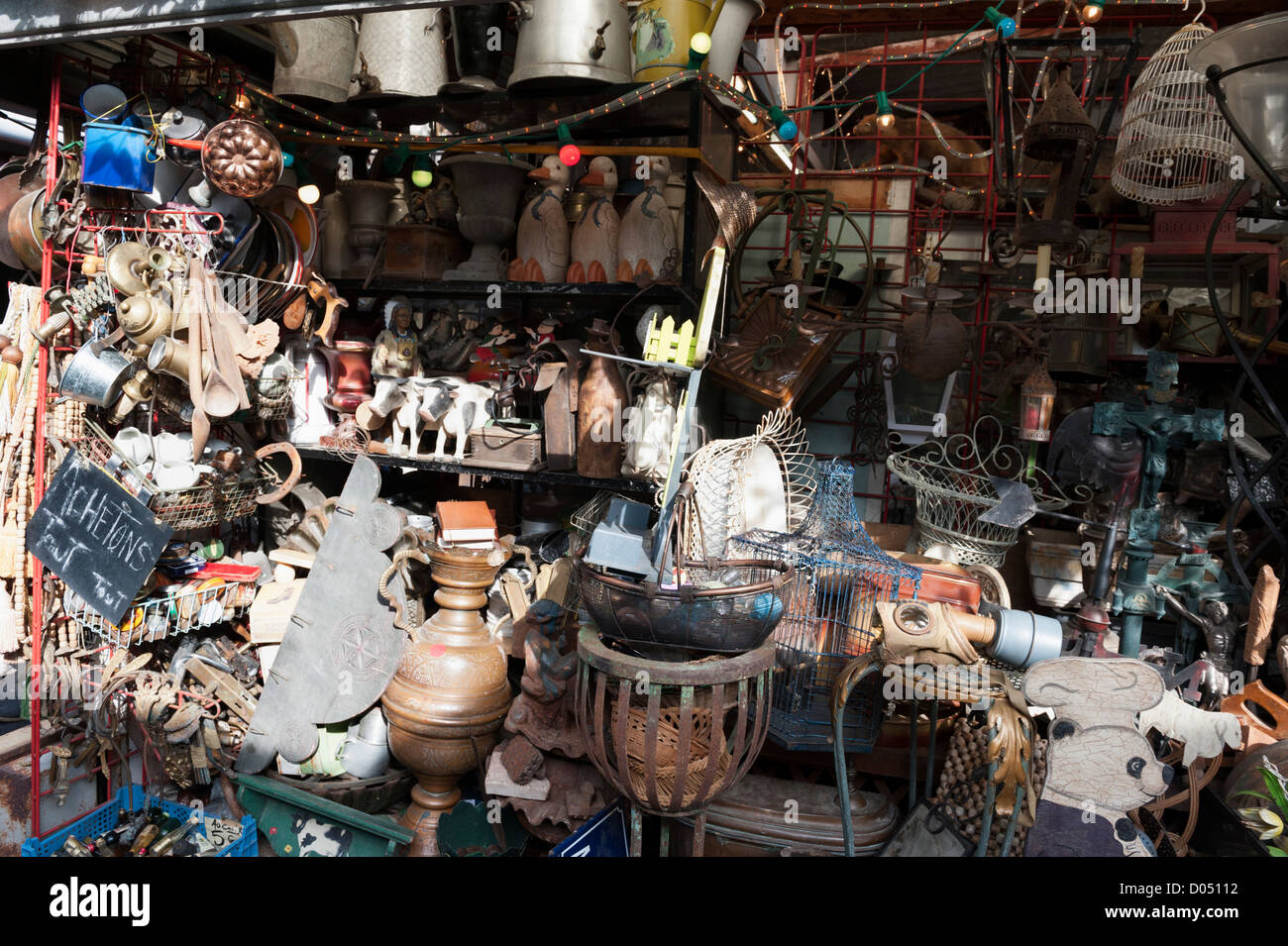 Marché aux Puces (flea market) at StOuen near to Clignancourt in the