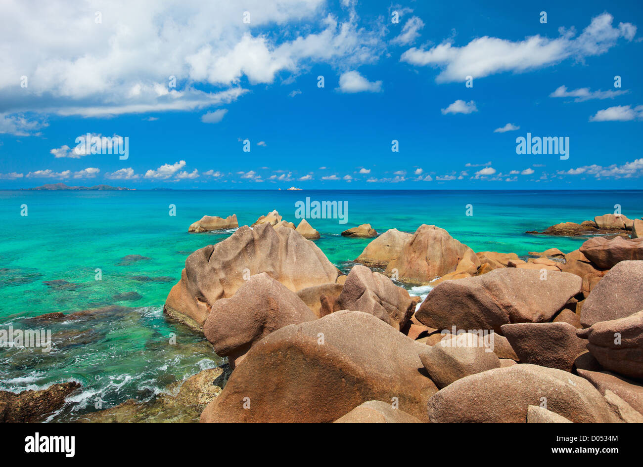 Granite rocky coast hi-res stock photography and images - Alamy