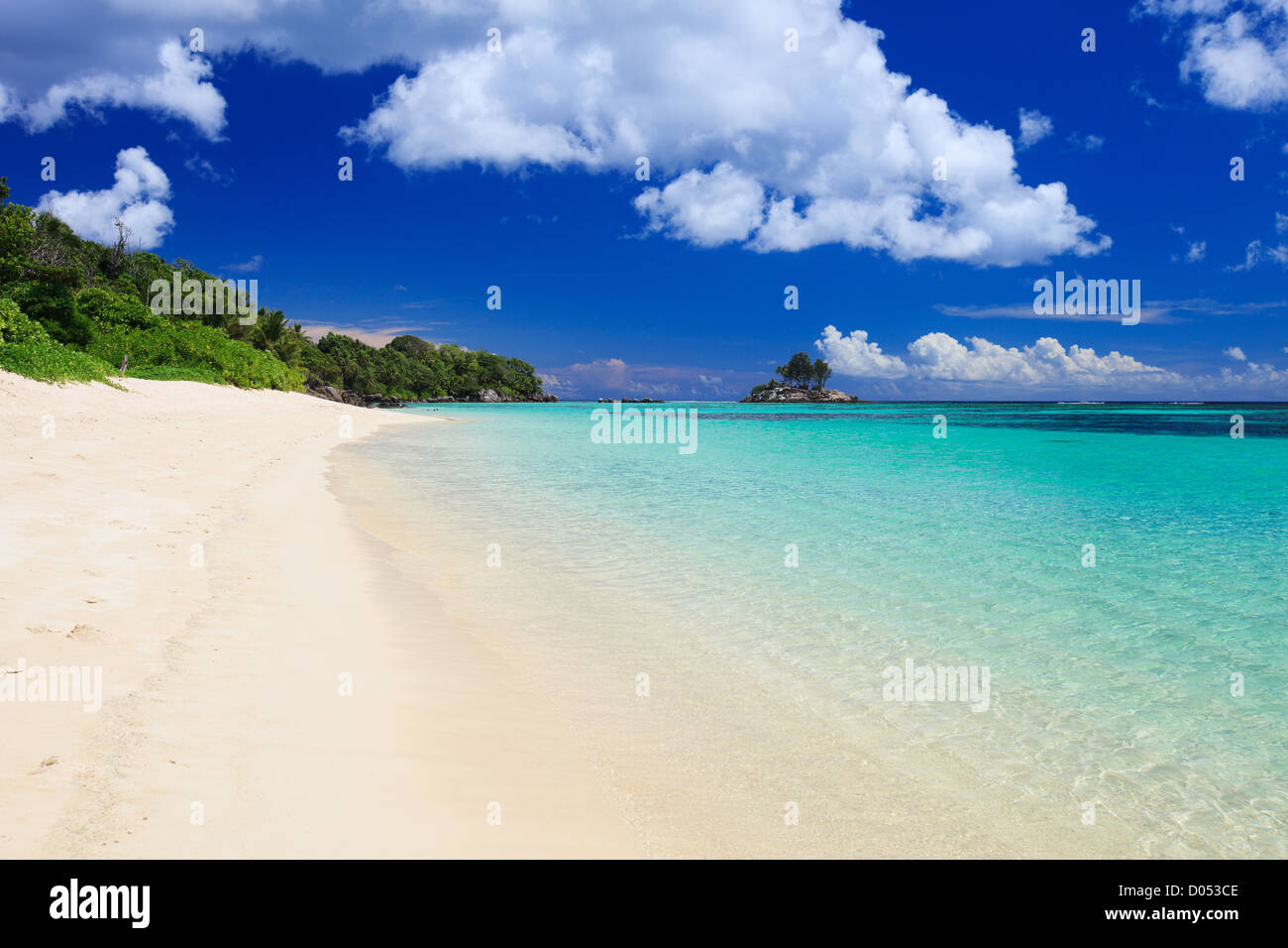 Idyllic beach in Seychelles Stock Photo Alamy