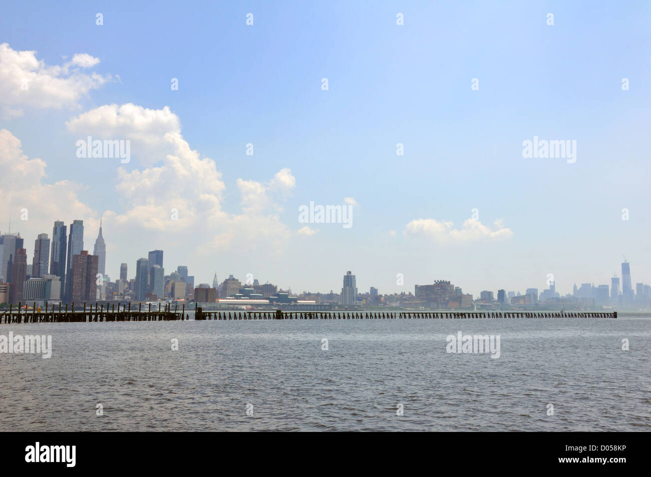 View Of Manhattan In New York City Usa Seen Across The Hudson River From New Jersey Stock