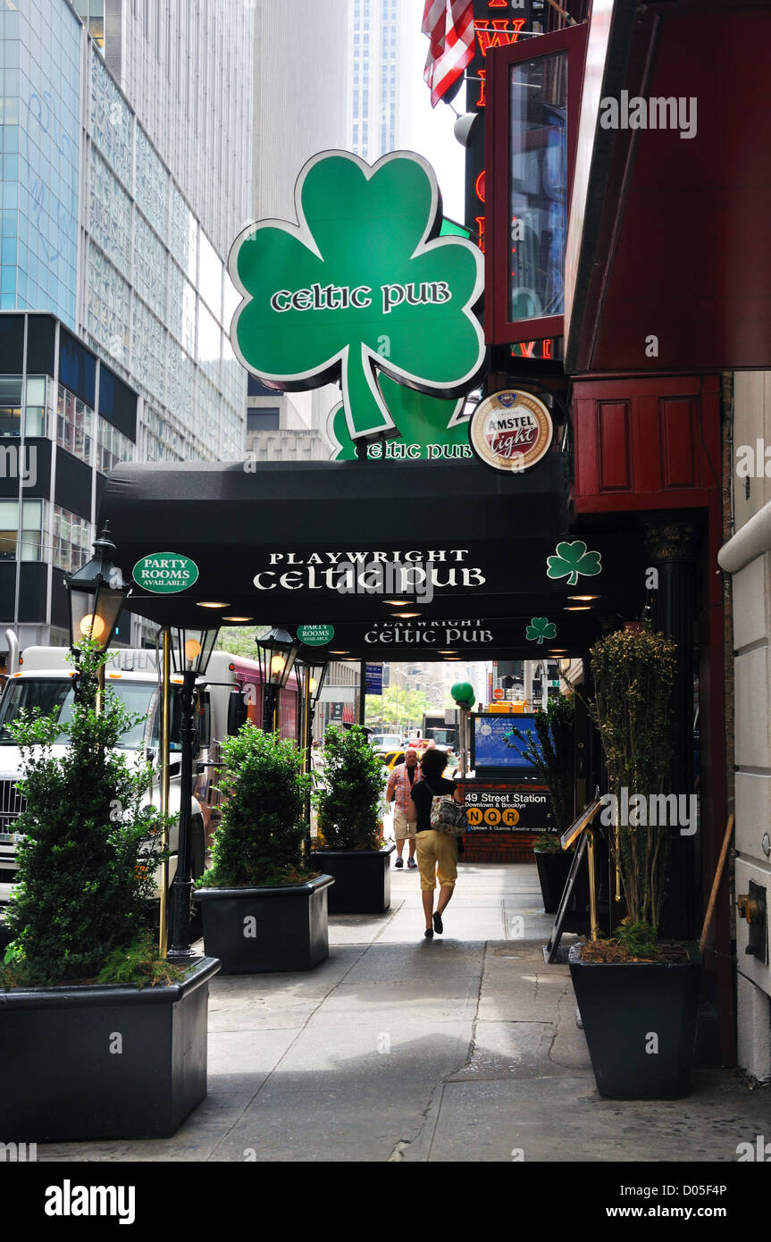 Playwright Celtic Pub, New York City, USA Stock Photo Alamy