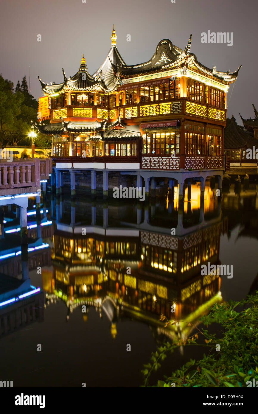 Yuyuan tea house in old hires stock photography and images Alamy