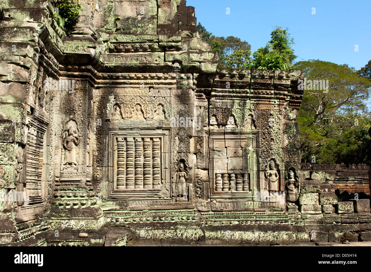 False temple hi-res stock photography and images - Alamy