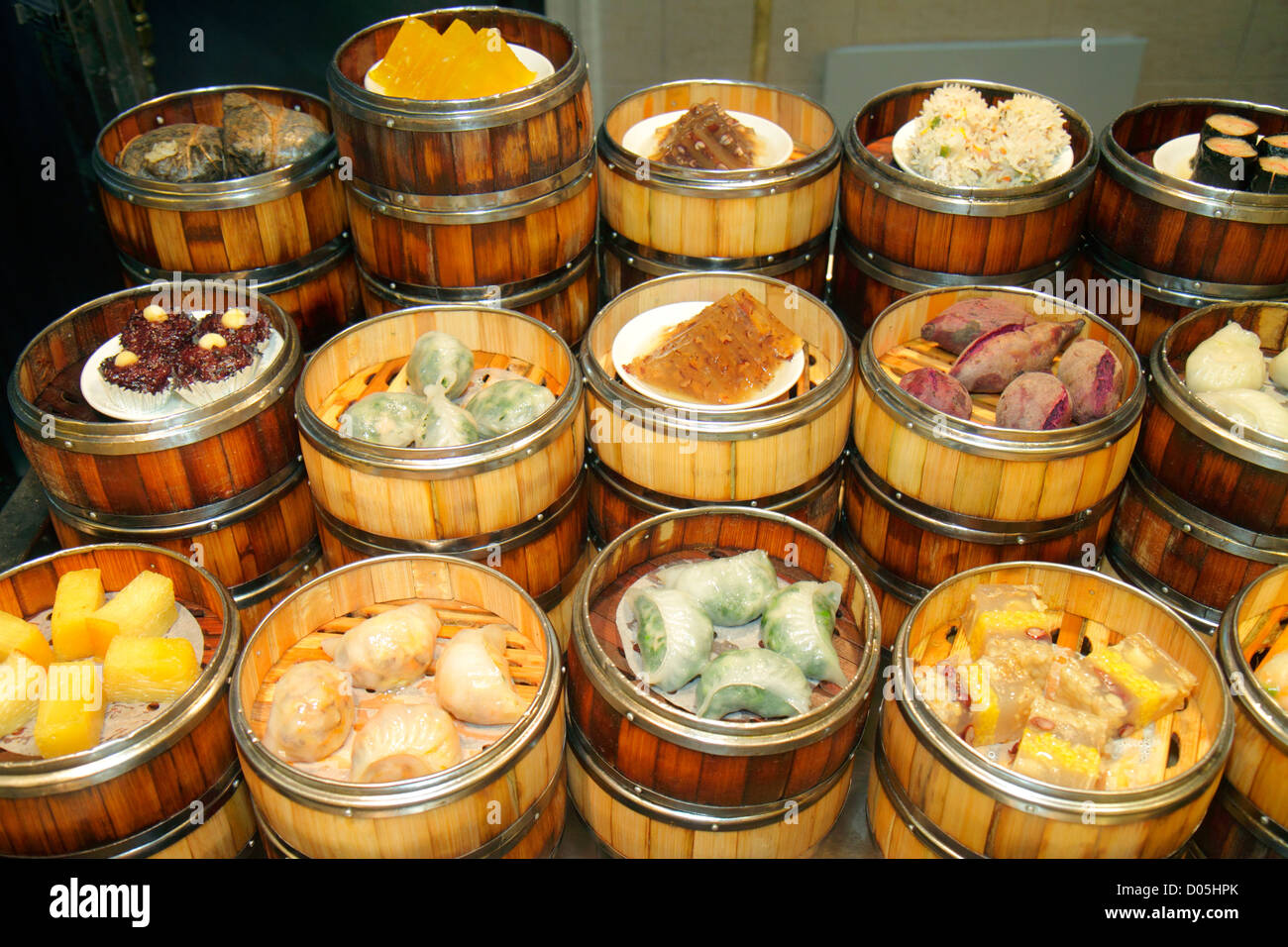 Shanghai China,Chinese Huangpu District,Sichuan Road,restaurant restaurants food dining cafe cafes,food display sale bamboo steamer,China121003192 Stock Photo