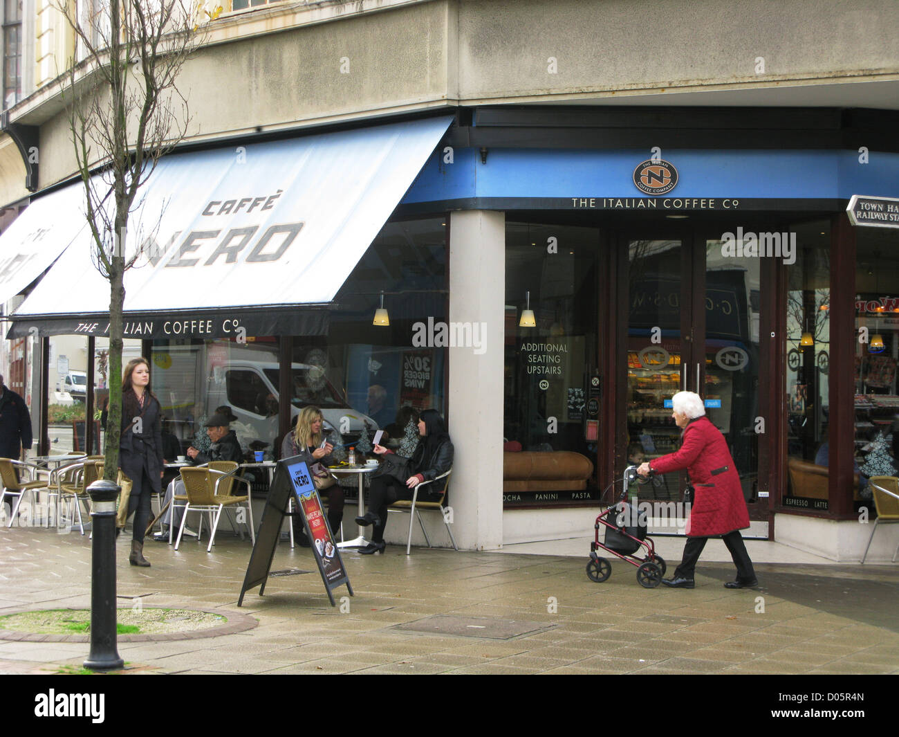 Caffe Nero (The Italian Coffee co.) retail coffee cafe store Worthing West Sussex UK Stock Photo