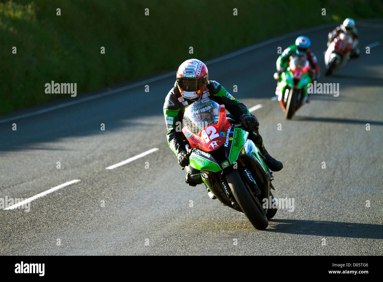 Michael Rutter vence o TT Zero na Ilha de Man com novo recorde - Esportes -  Andar de Moto Brasil