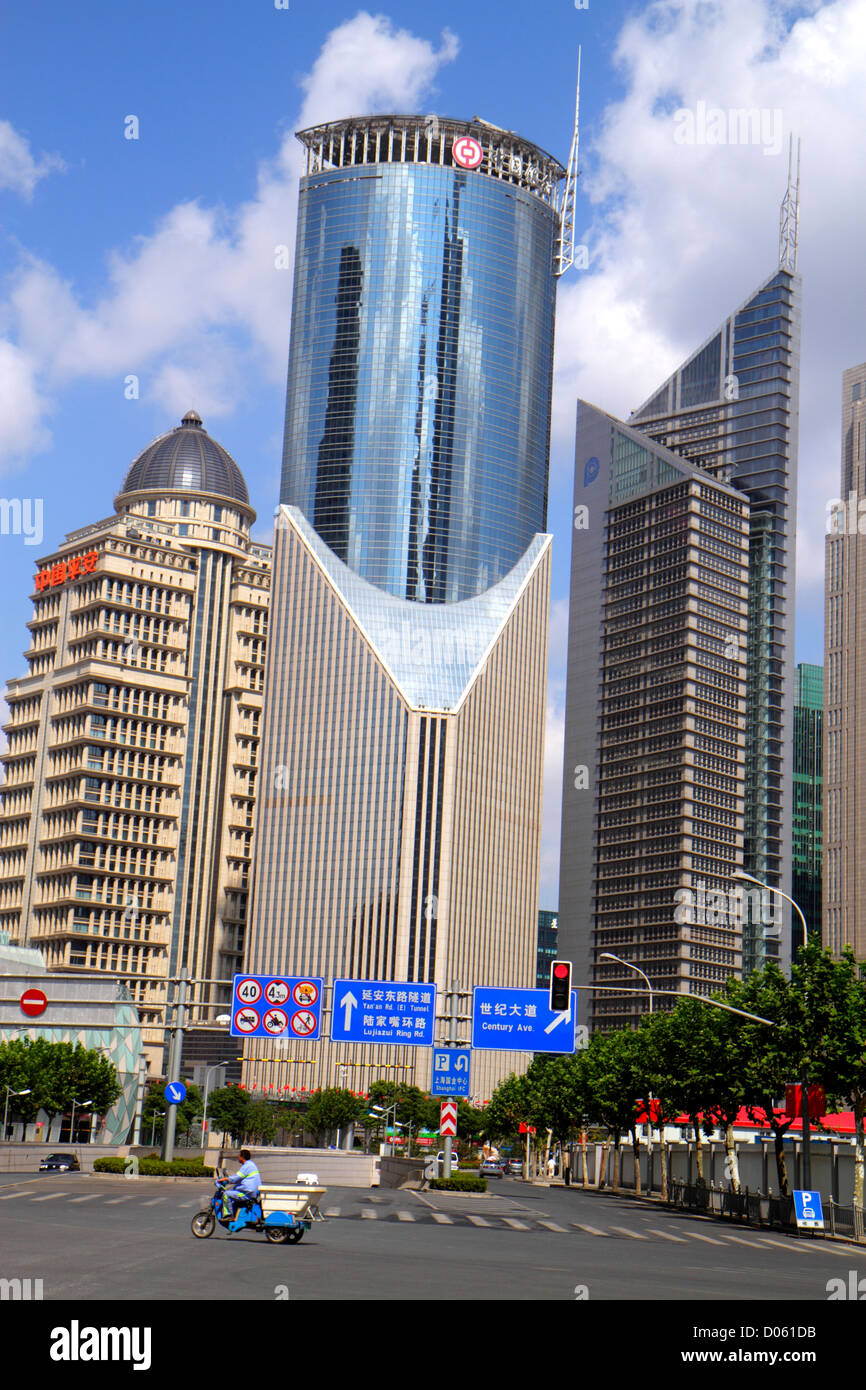 Shanghai China,Chinese Pudong Lujiazui Financial District,Yincheng Middle Road,high rise skyscraper skyscrapers building buildings Bank of China Tower Stock Photo