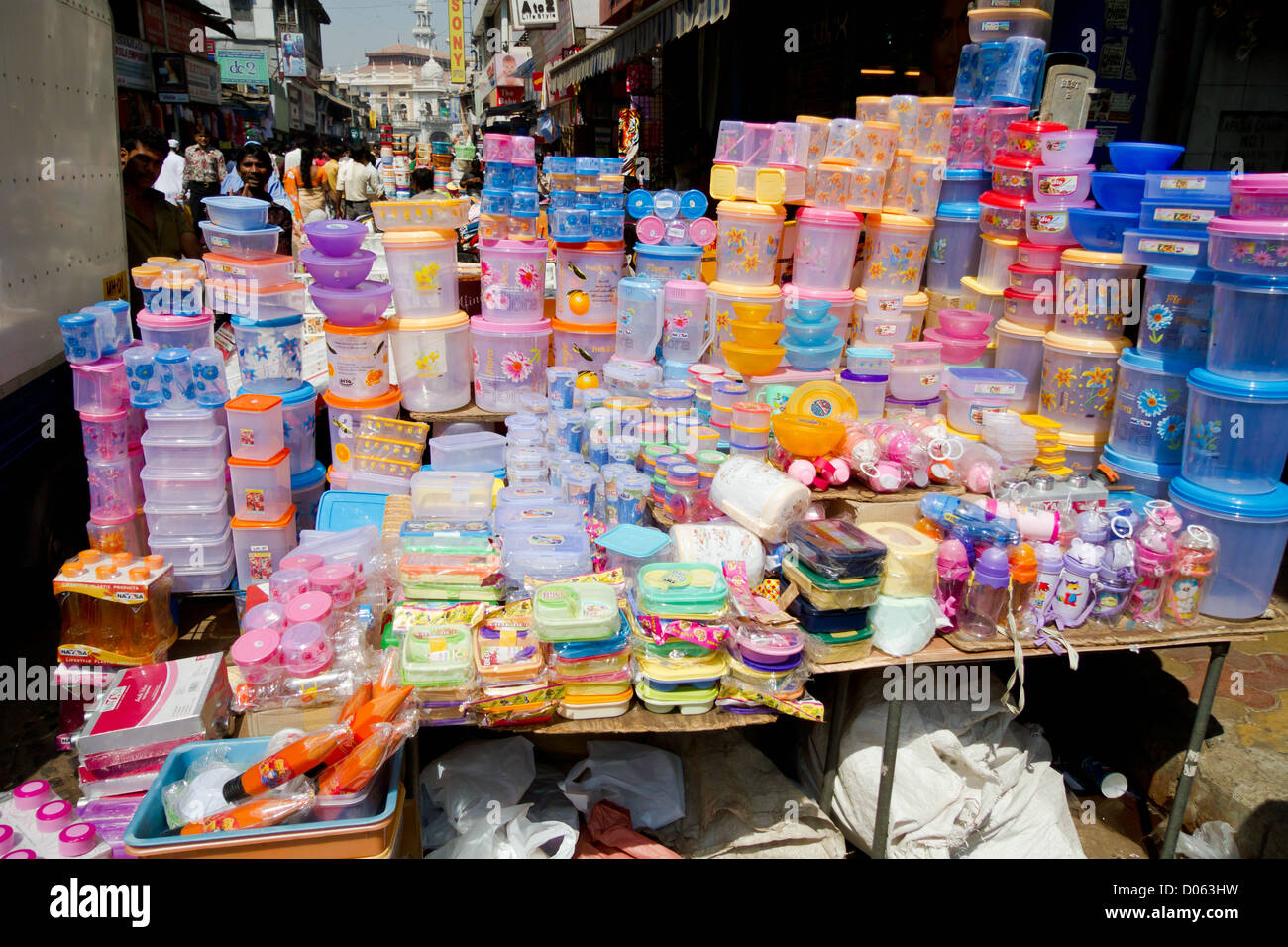 Beoefend Verplicht geloof Plastic goods hi-res stock photography and images - Alamy