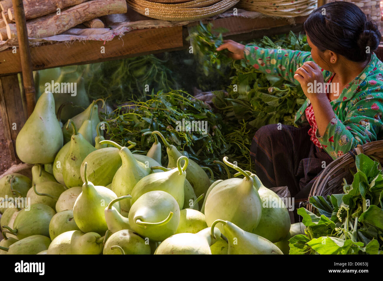 The Nyaung U (Nyaung Oo) marketplace (Mani Sithu)  in Nyaung U, near Bagan Myanmar (Burma) Stock Photo